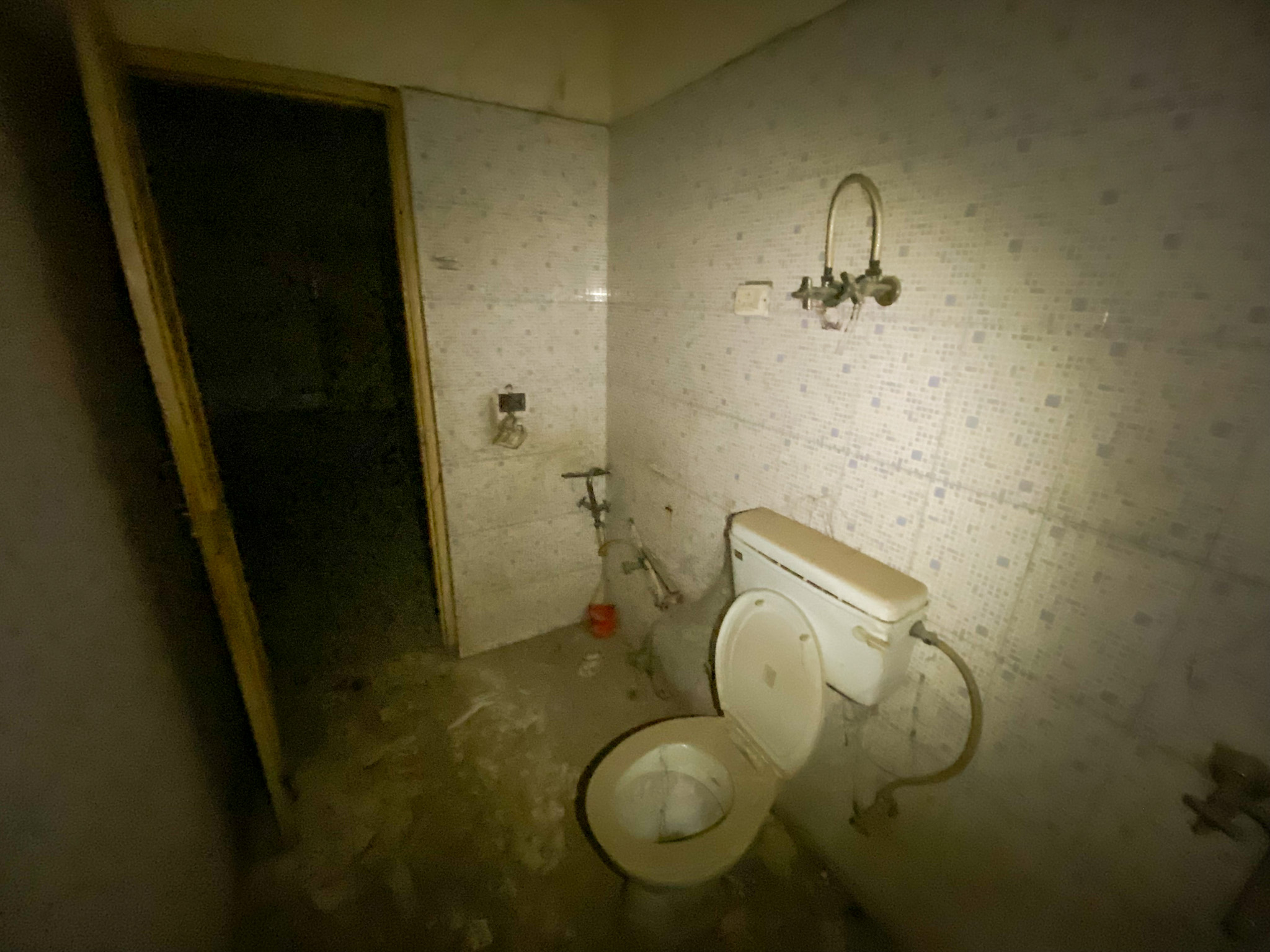 560 square feet Flat for sale in ANAND VIHAR New Delhi — photo 7