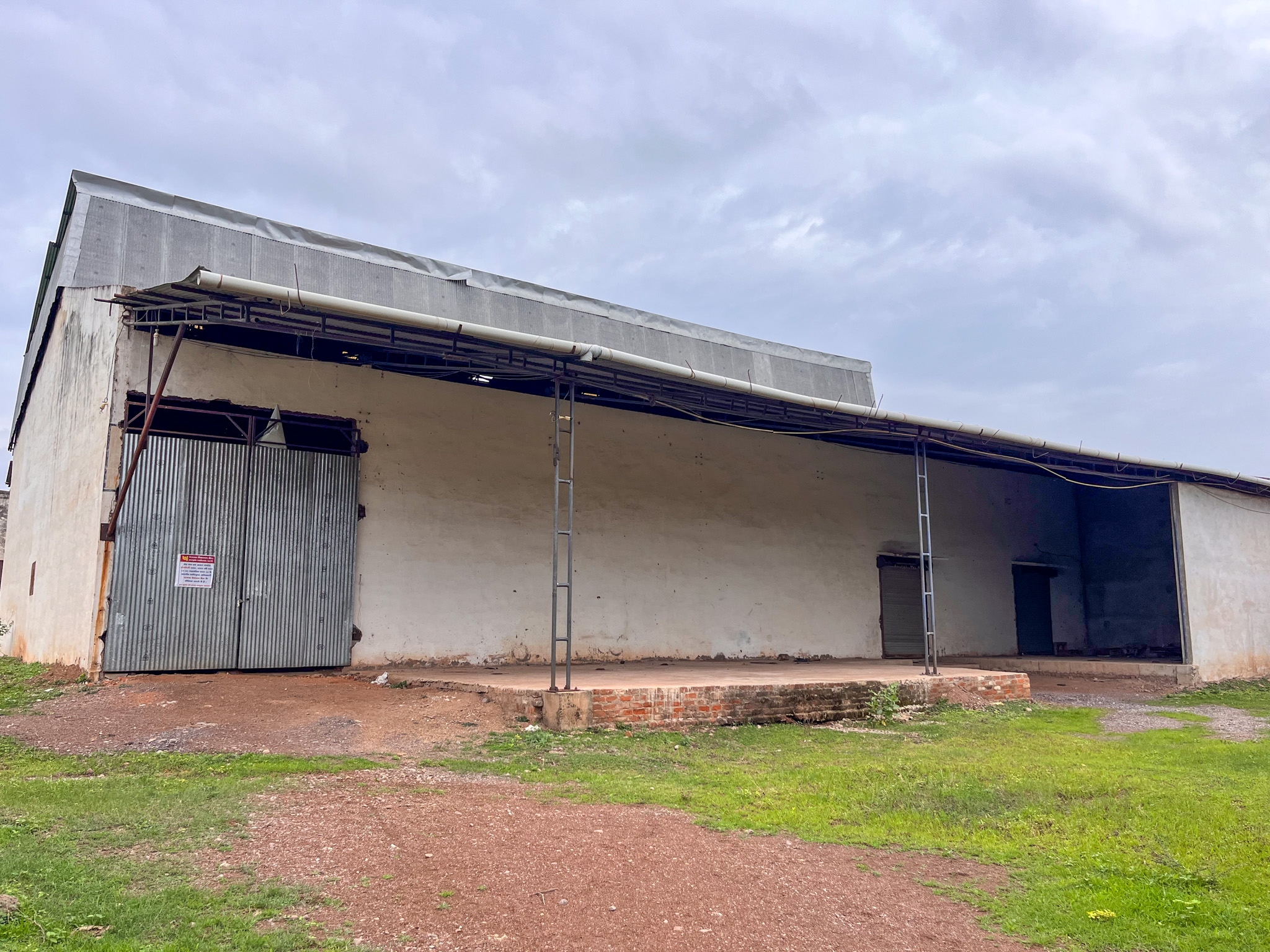 Industrial Plot with Factory Building for sale in Selud Utai — photo 8