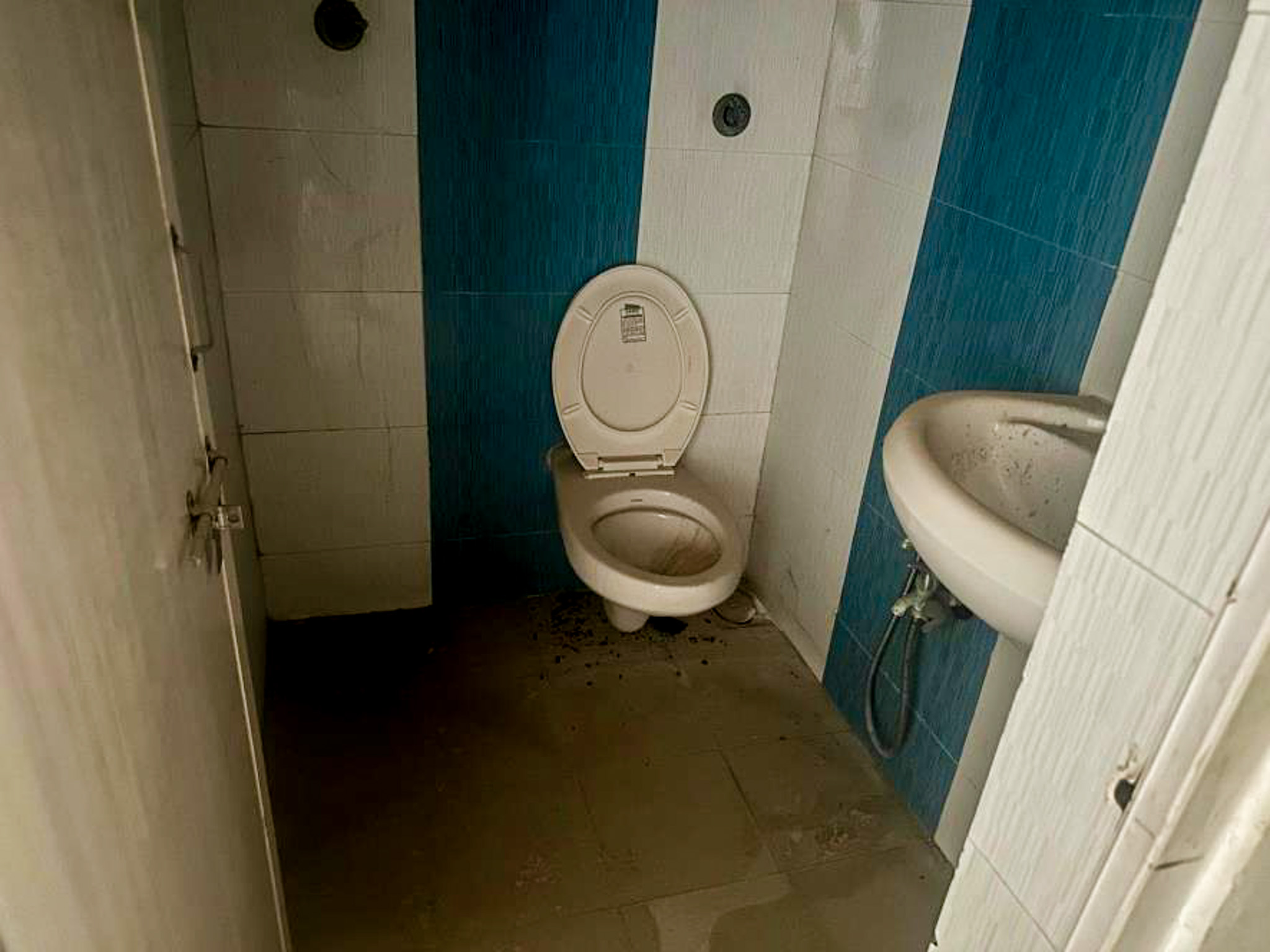 550 square feet Office for sale in CHANGISPUR Ahmedabad — photo 2