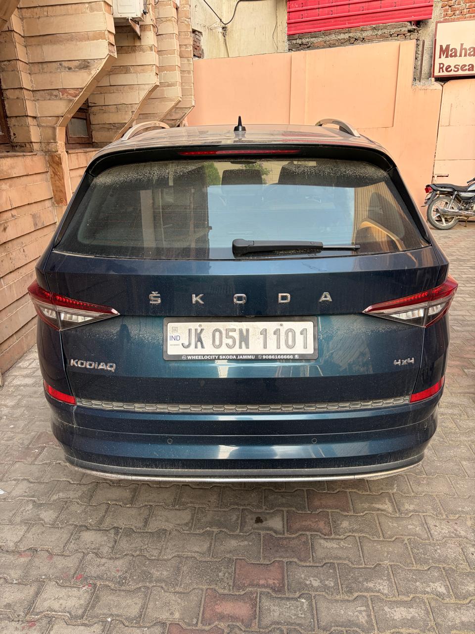 2023 Skoda Kodiaq Selection L&K SUV 18085 km 3 years for sale in SHRIRAM AUTOMALL JAMMU Bari Brahmana EPIP Industrial Estate — photo 2