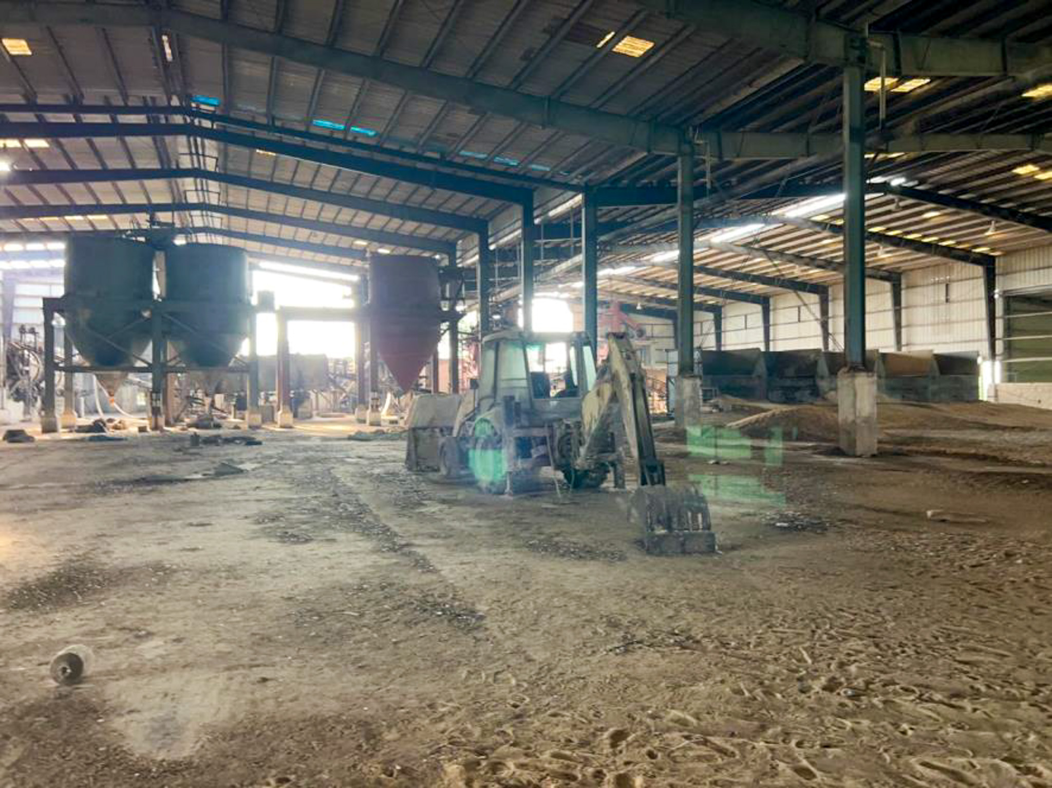 Shed with Plant and Machinery for sale in Chanukya Cement Factory — photo 8