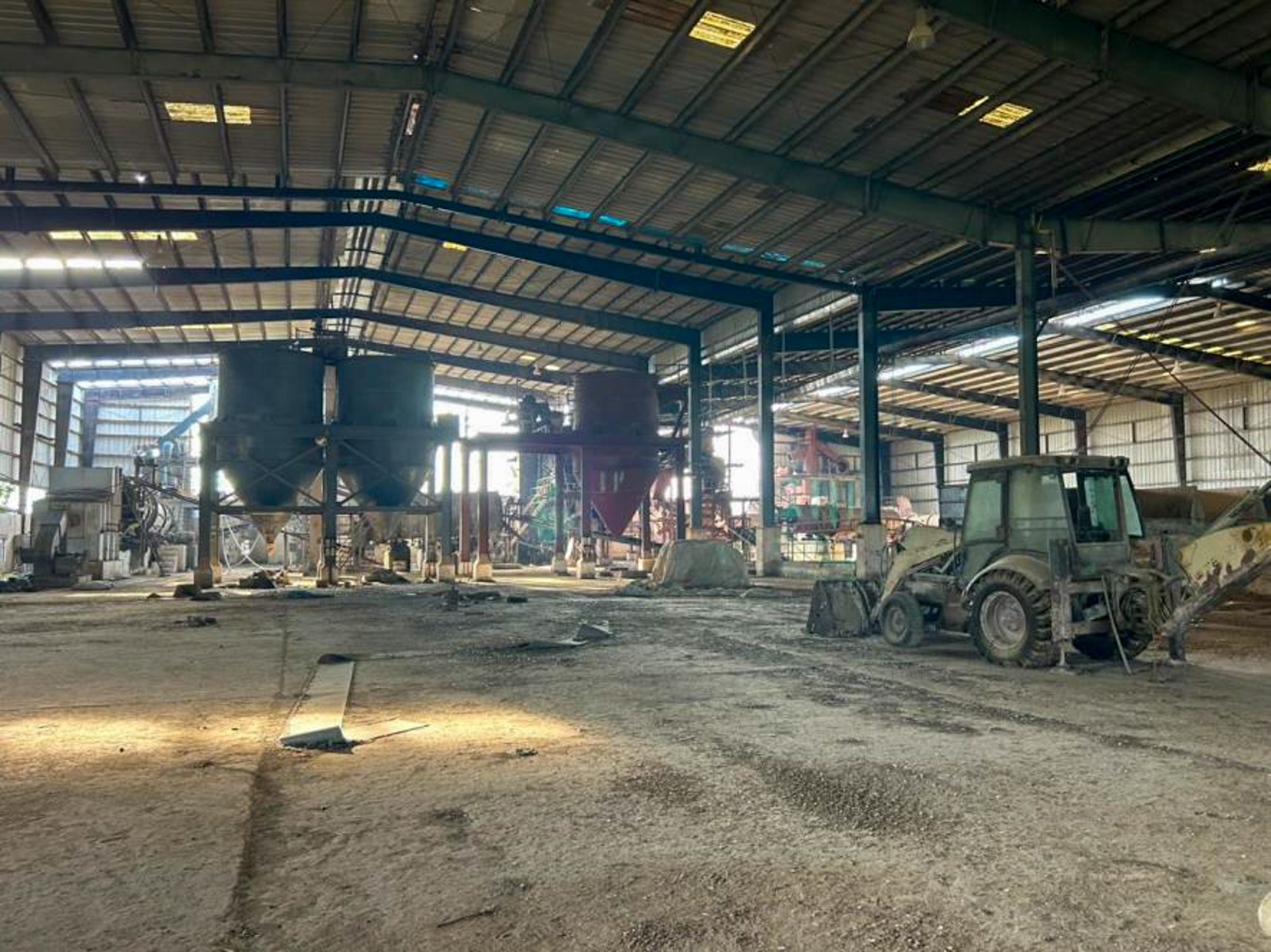 Shed with Plant and Machinery for sale in Chanukya Cement Factory — photo 11