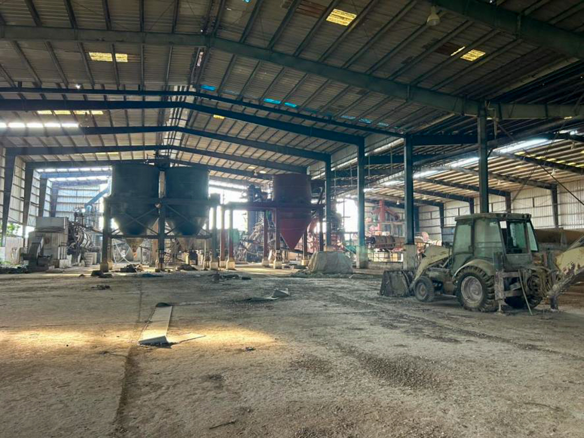Shed with Plant and Machinery for sale in Chanukya Cement Factory — photo 12