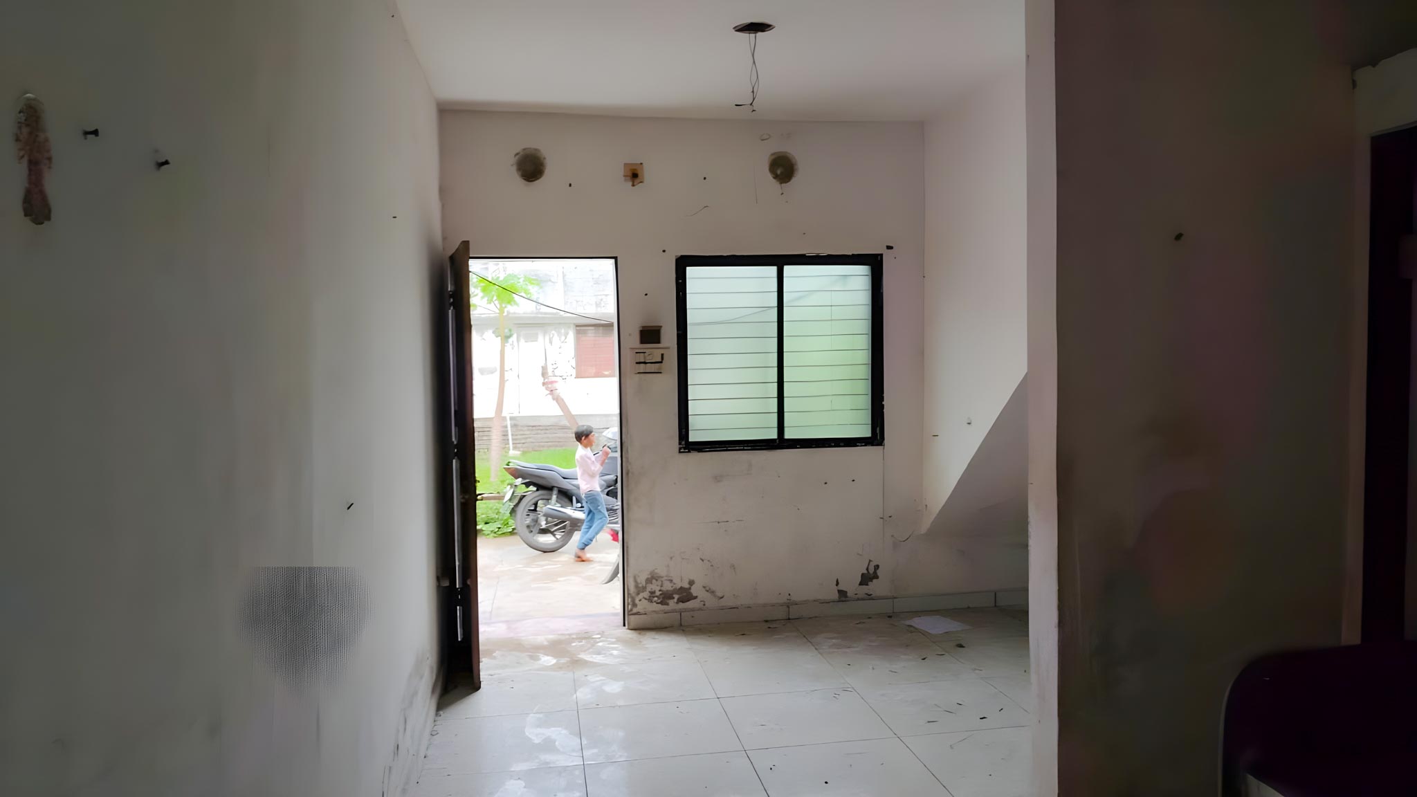 40.18 square meter Individual House for sale in Sayan — photo 12
