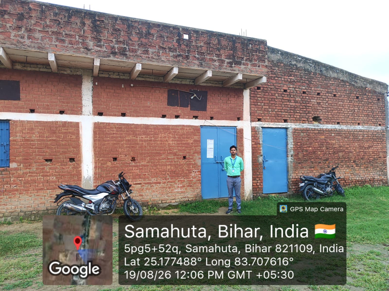 1700 square feet Godowns for sale in Mohania — photo 1