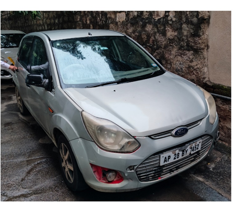 2014 Ford Figo Titanium 1.2 Ti-VCT Hatchback 120000 km 12 years for sale in UCO BANK, ZONAL OFFICE Hyderabad — photo 2