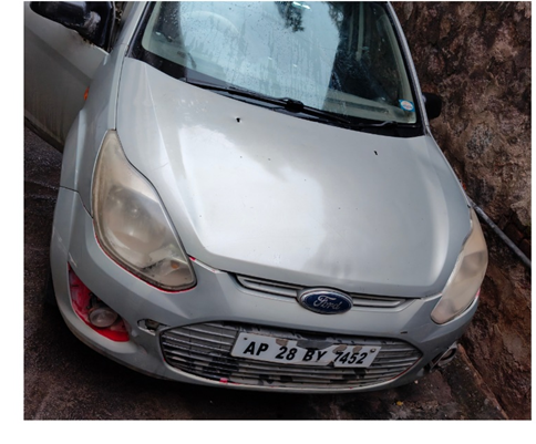 2014 Ford Figo Titanium 1.2 Ti-VCT Hatchback 120000 km 12 years for sale in UCO BANK, ZONAL OFFICE Hyderabad — photo 3
