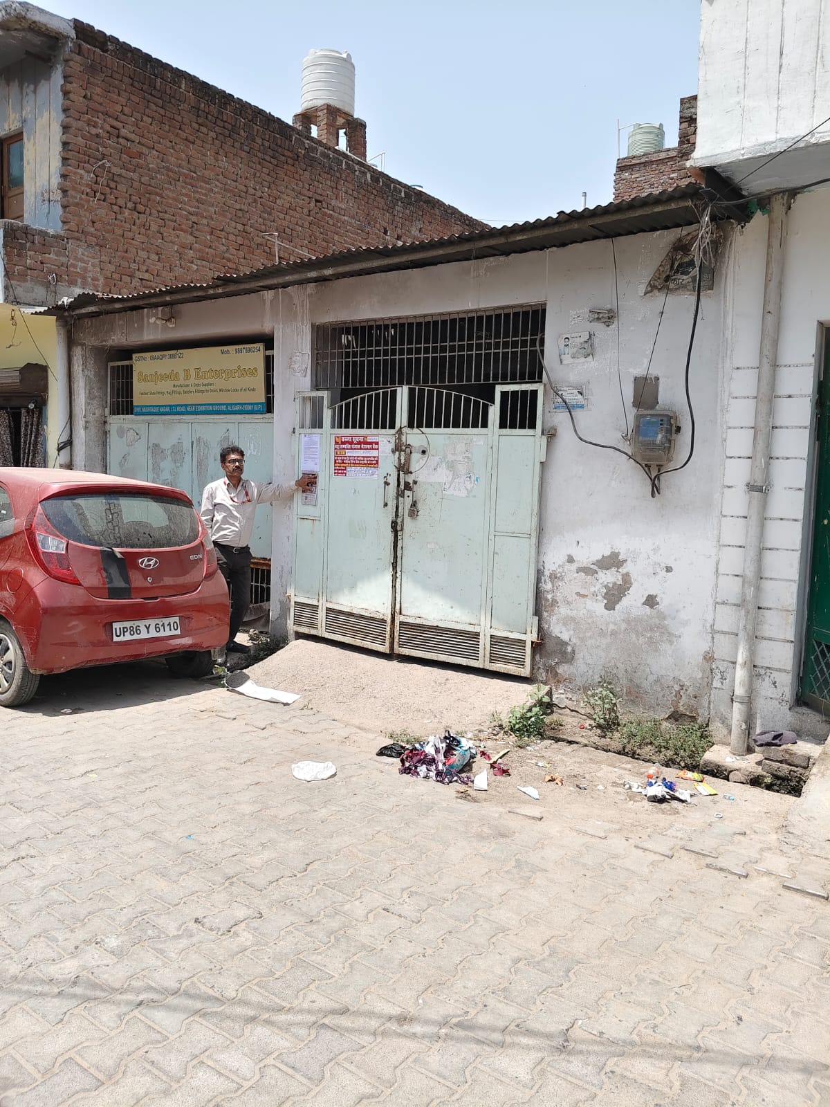 950 square feet Individual House for sale in Mushtaq Nagar Aligarh — photo 3
