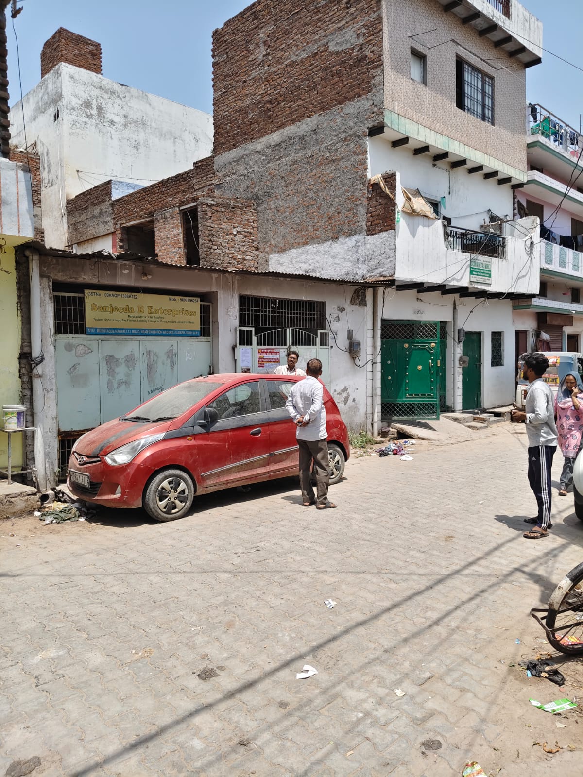 950 square feet Individual House for sale in Mushtaq Nagar Aligarh — photo 2