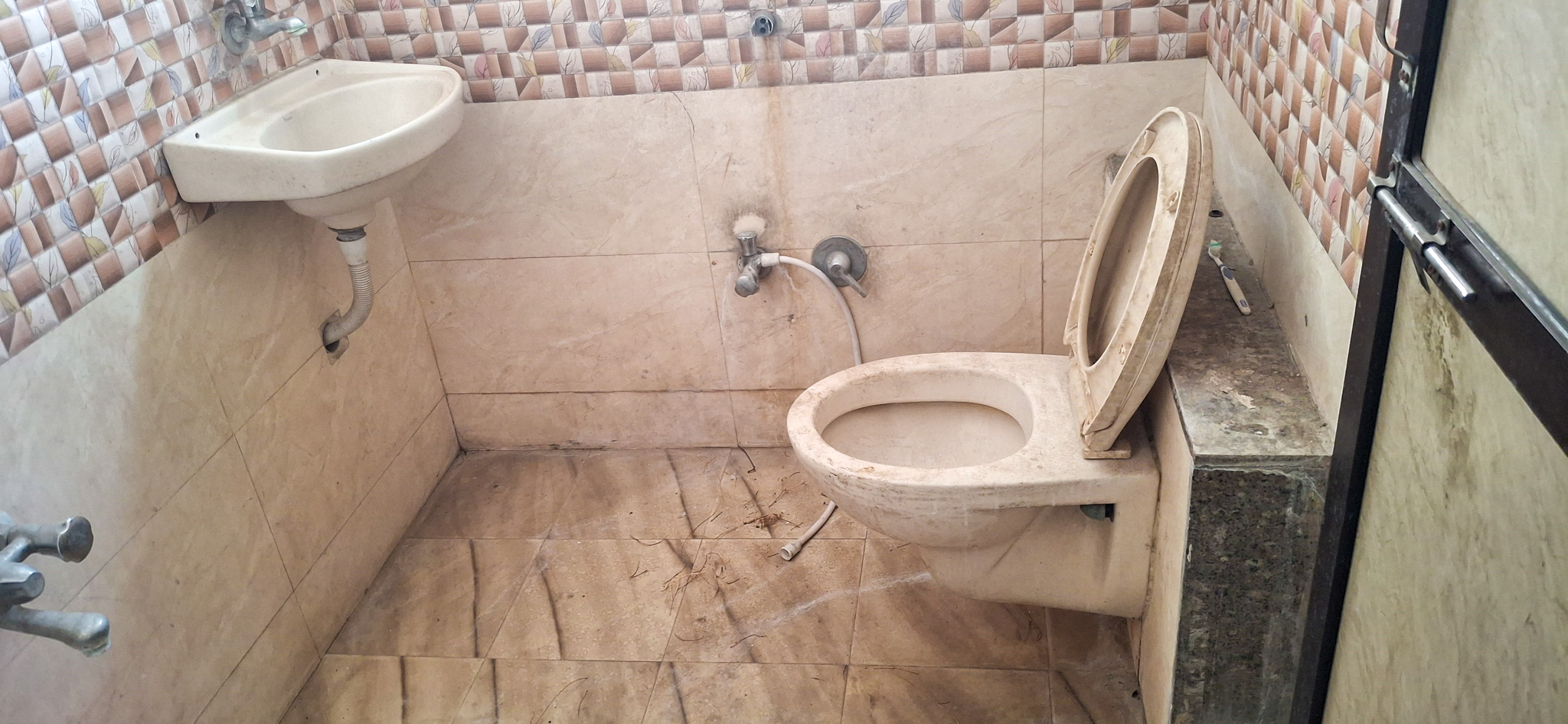 1504.19 square feet Individual House for sale in Vadodara — photo 15