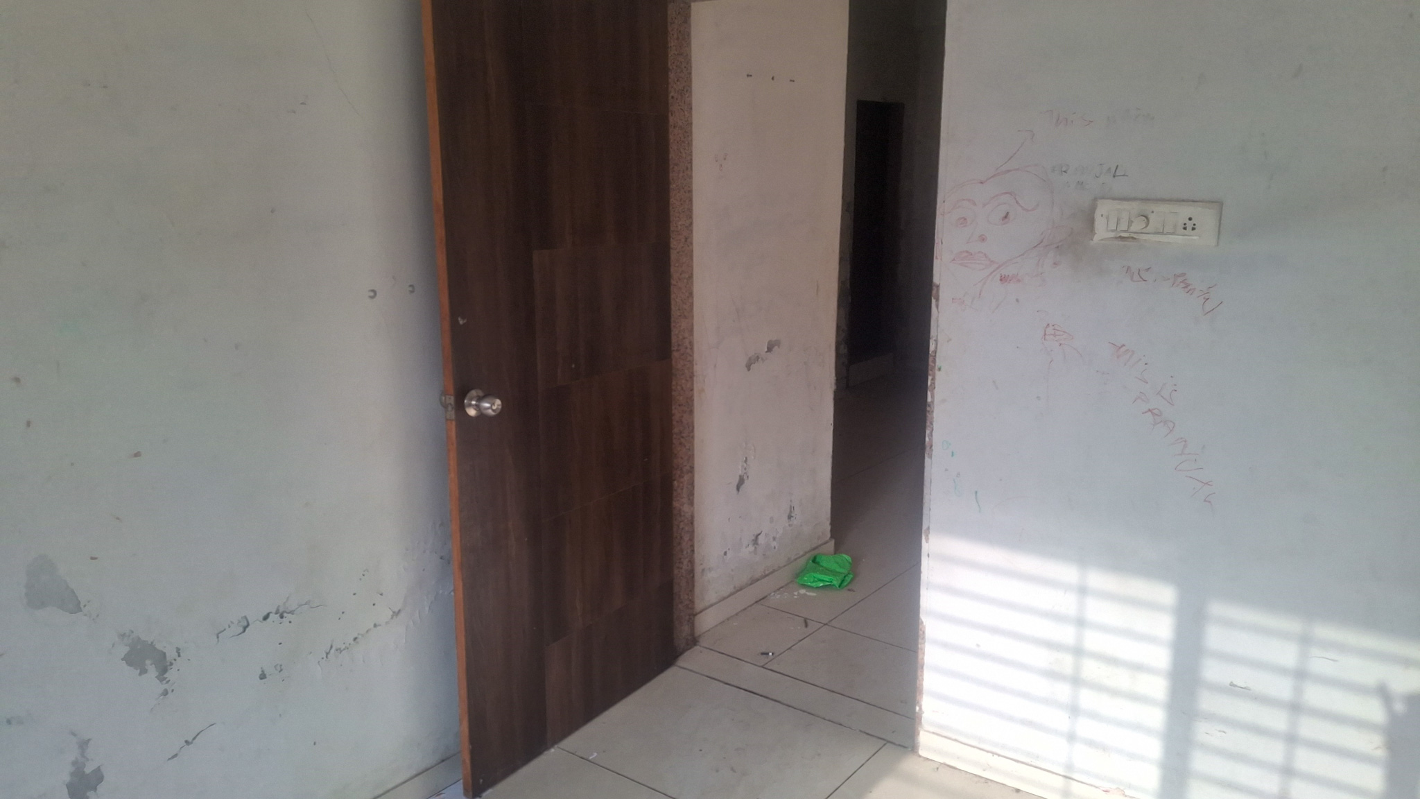 944 square feet Flat for sale in gorwa Vadodara — photo 1