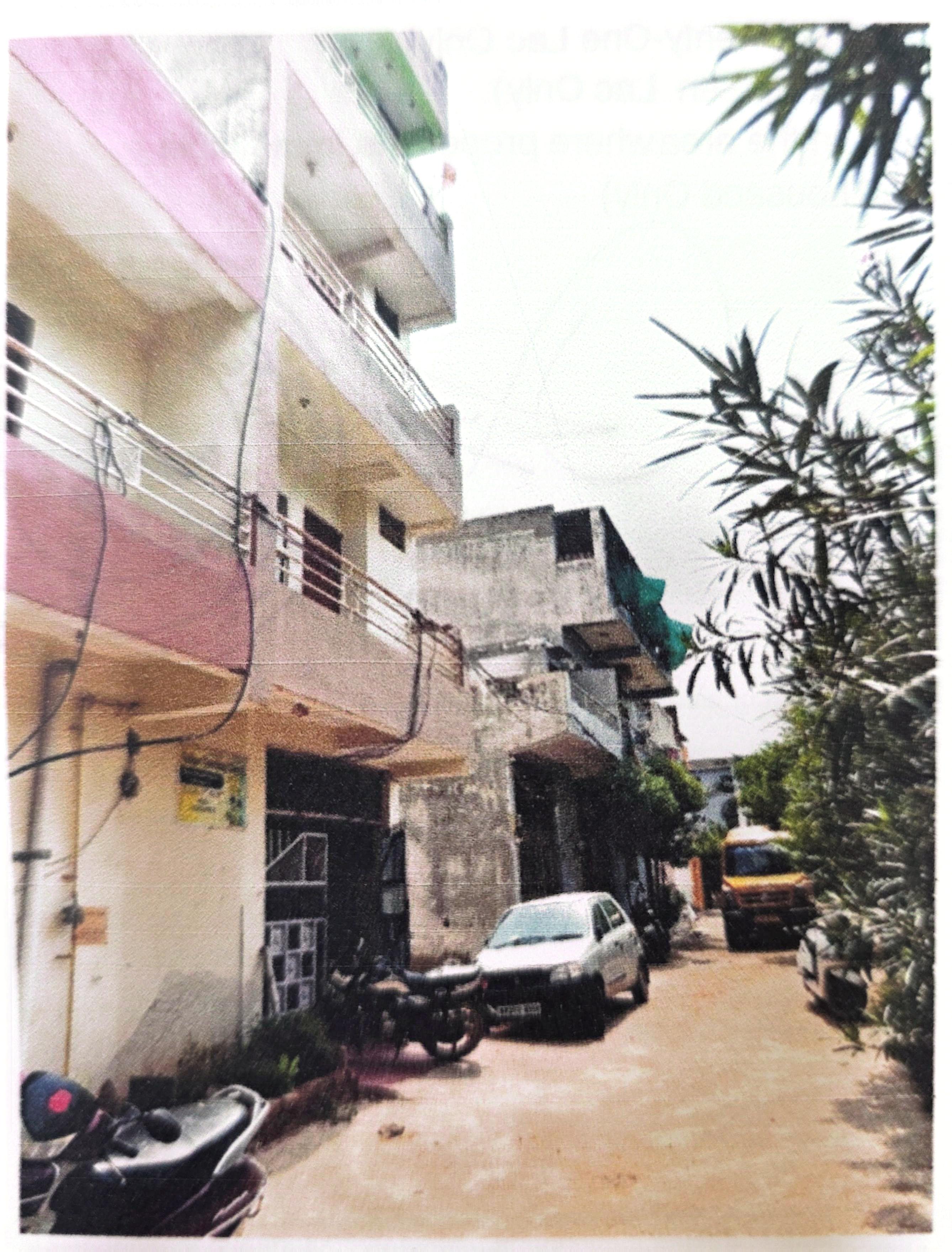900 square feet Flat for sale in Gwalior — photo 2