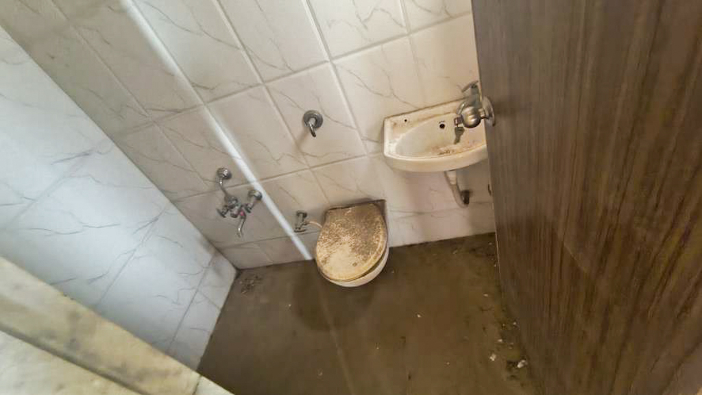 3 BHK Flat for sale in Aadesh Apartment, Rajkot Rajkot — photo 22