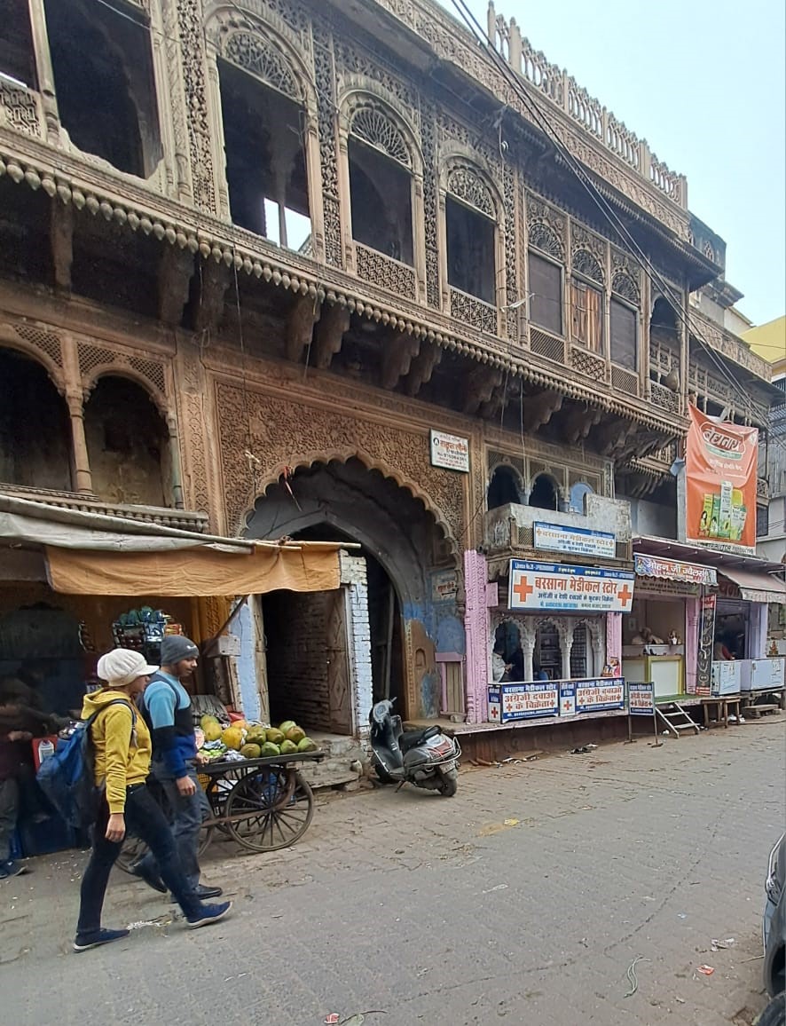 163.8 square meter Shops for sale in Garhi Tamana — photo 1