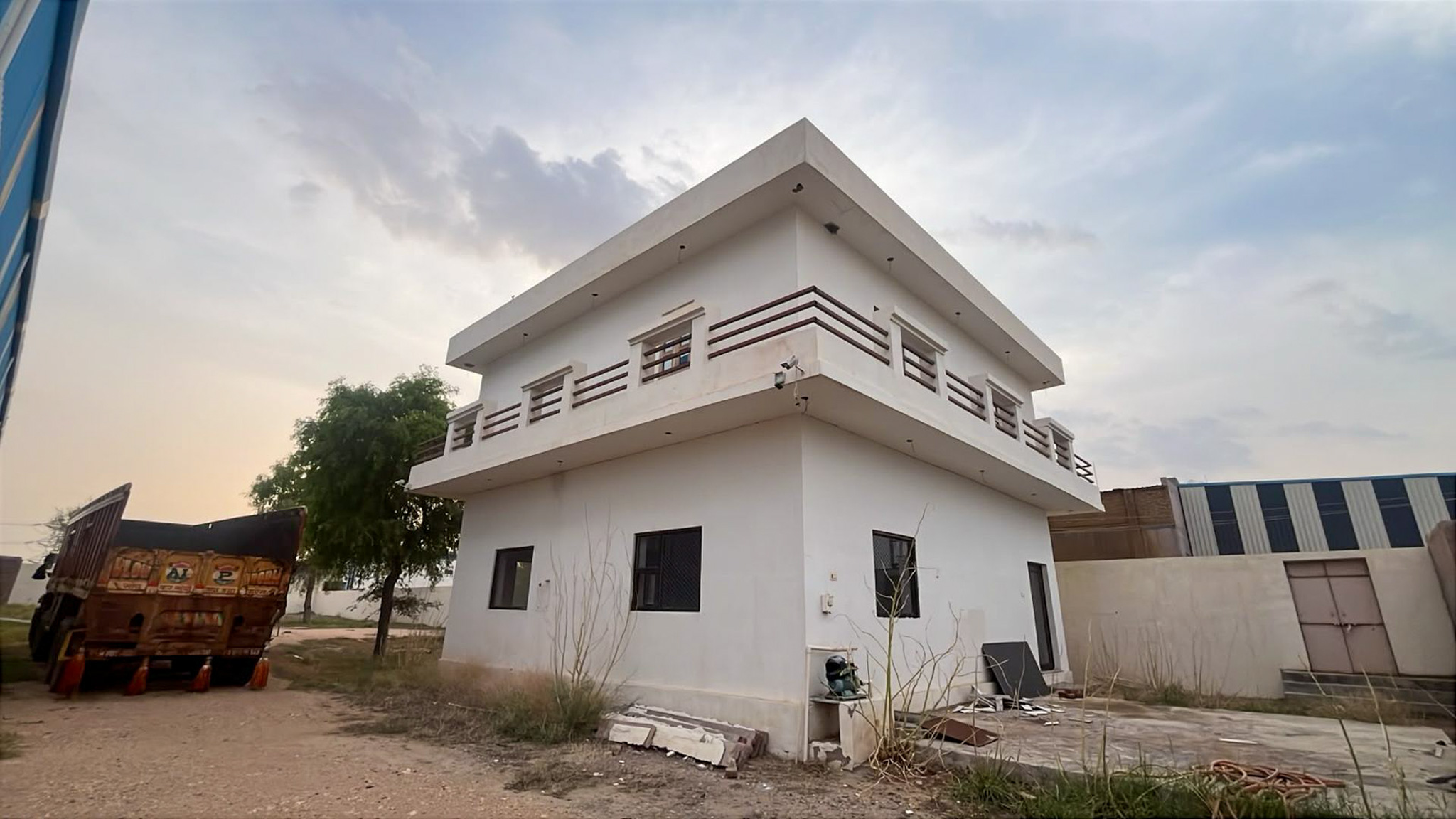 2500 square meter Industrial Plot with Factory Building for sale in KHARA Khara Industrial Area — photo 18