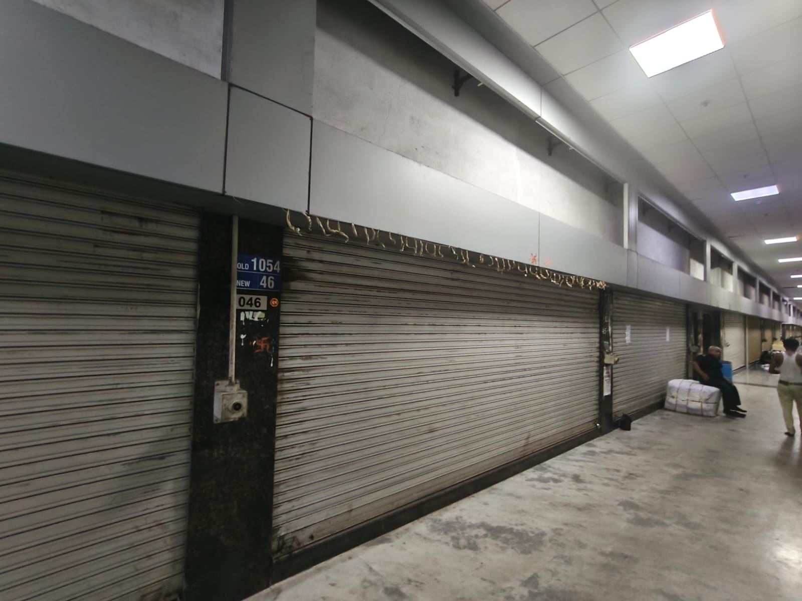 115.18 square meter Shops for sale in Surat — photo 7