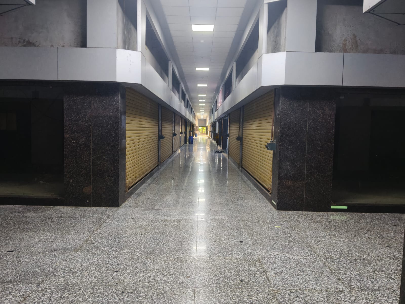 115.18 square meter Shops for sale in Surat — photo 5