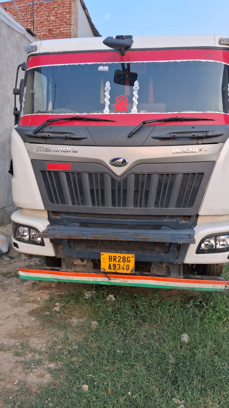 MAHINDRA & MAHINDRA BLAZO TRUCK RC NO.BR28GA9340 for sale in Gorakhpur