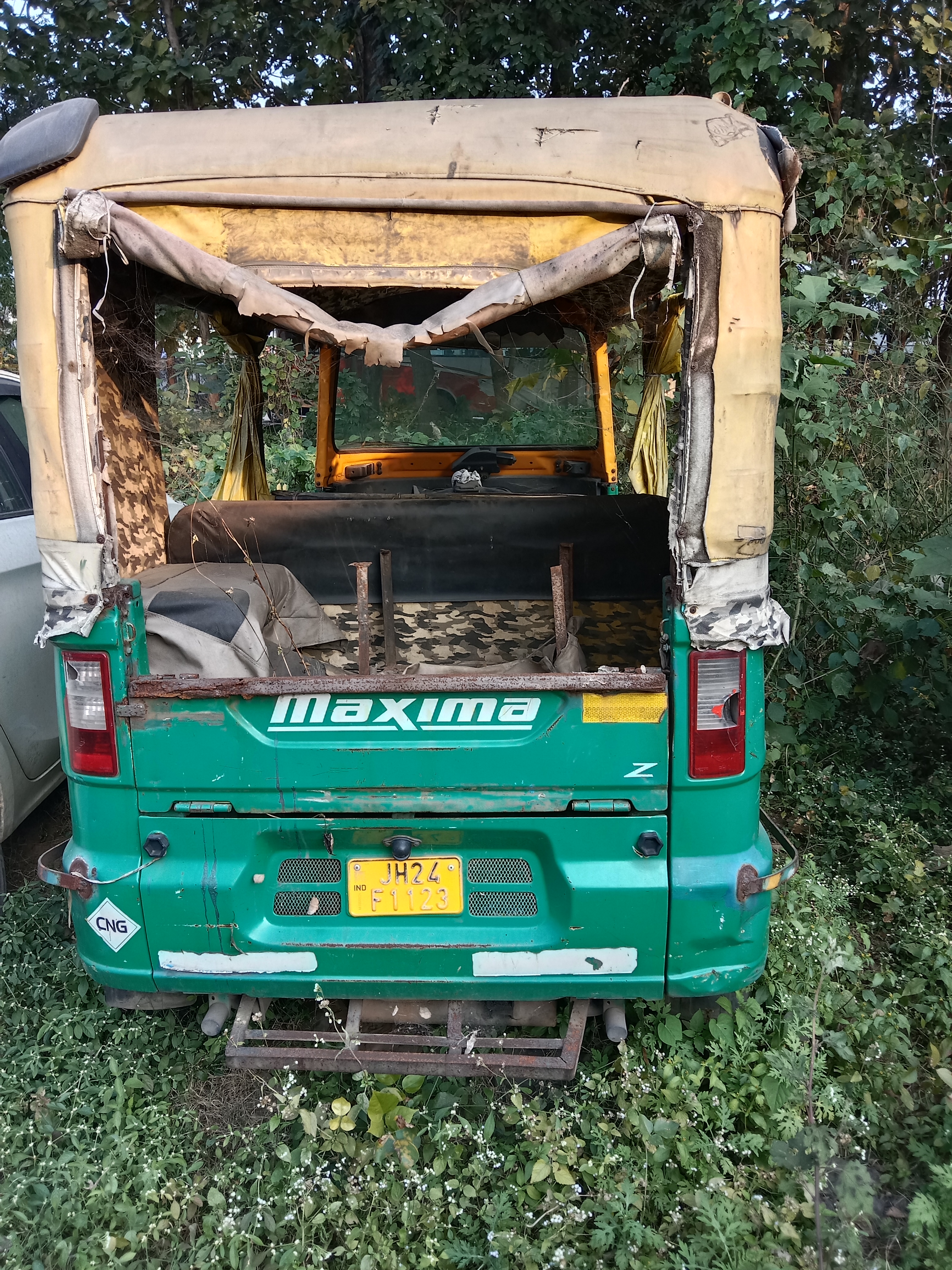 auto bajaj maxima z cng for sale in HAZARIBAGH Bongabar — photo 1