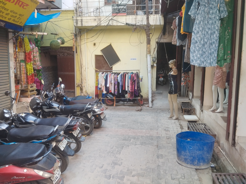Flat for sale in Ghaziabad — photo 8