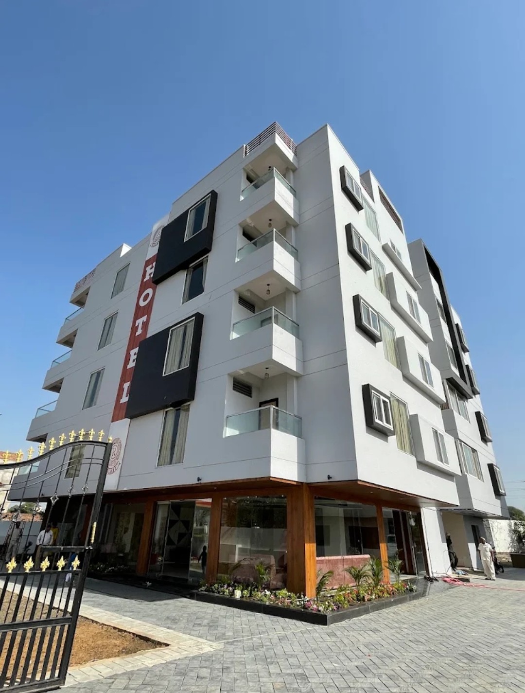 33798.67 square feet Hotel for sale in Maihar Amarpatan Road Maihar — photo 1