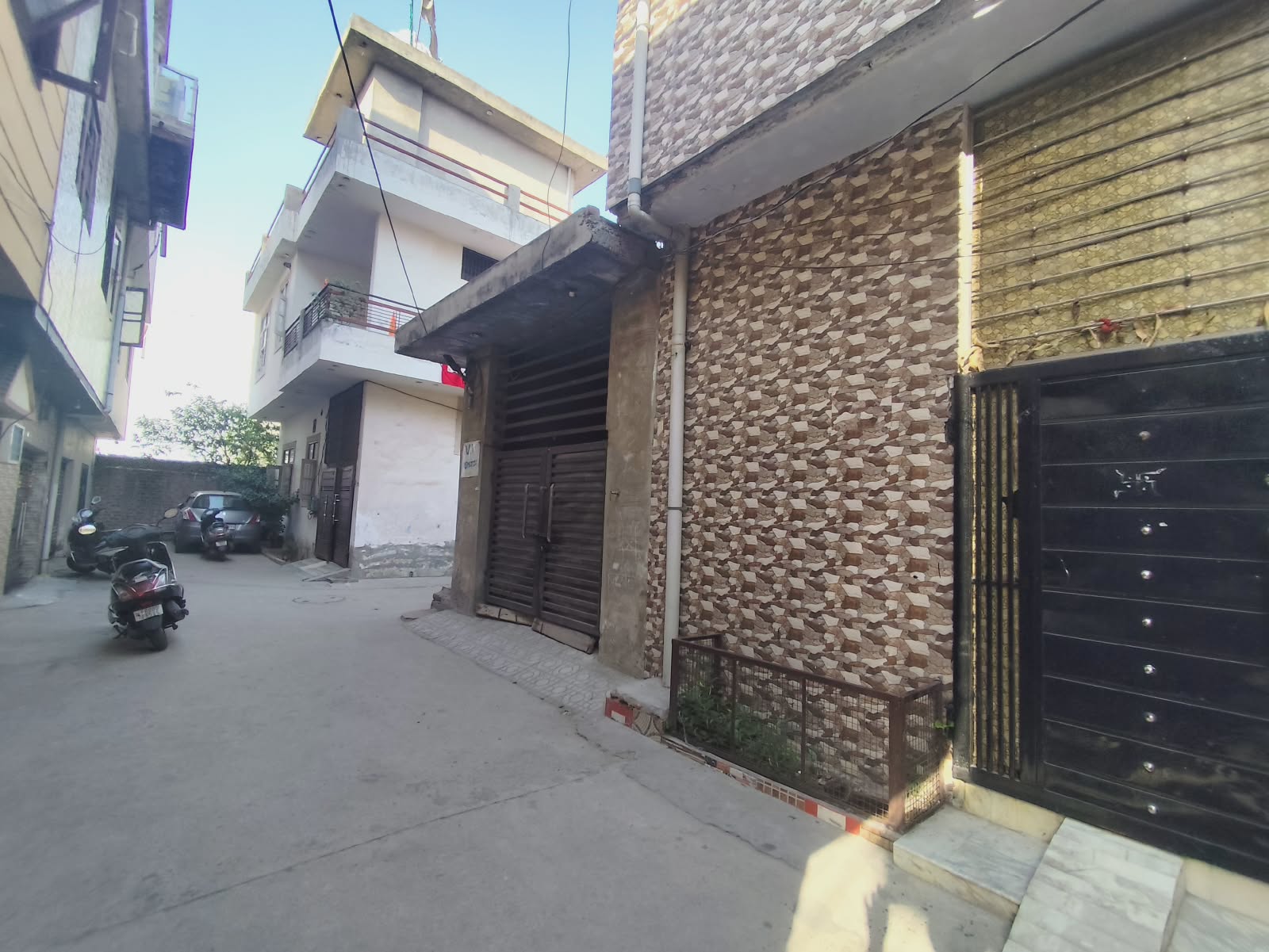 319 square feet Individual House for sale in GUJJA PEER Jalandhar — photo 2