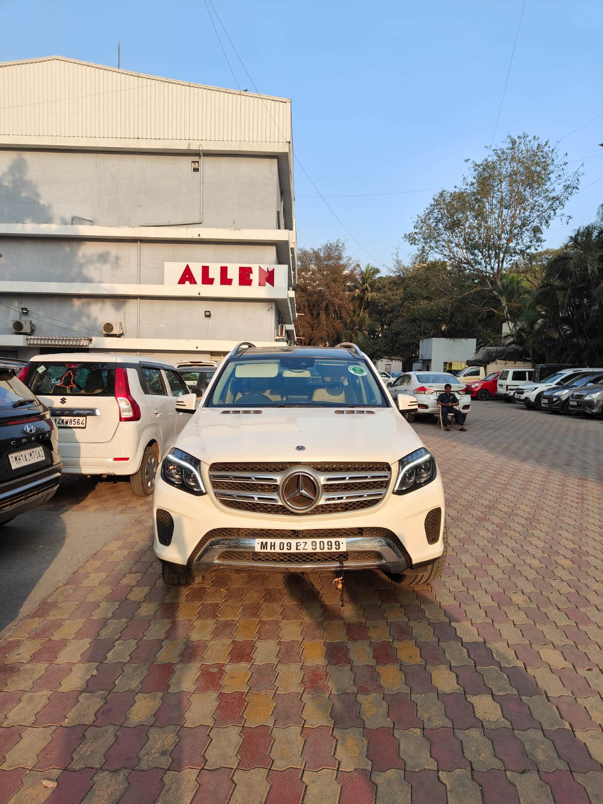 SUV CAR Mercedes benz india pvt ltd for sale in PUNE Pune — photo 1