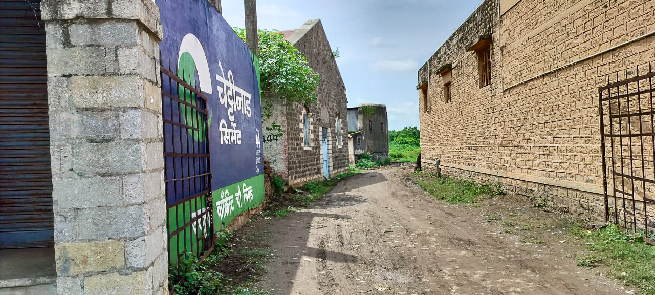 Shops for sale in DUDHANI Dudhani — photo 2