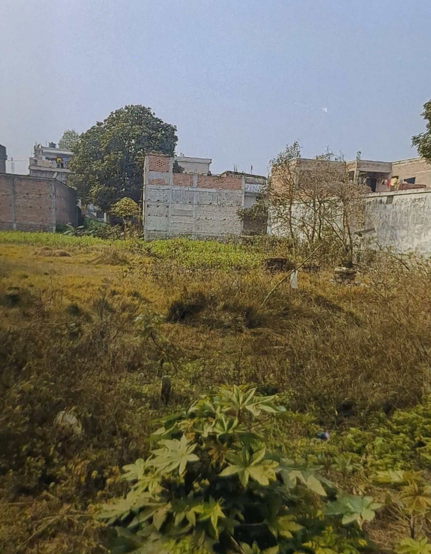 Plot for sale in Nichlaul — photo 1