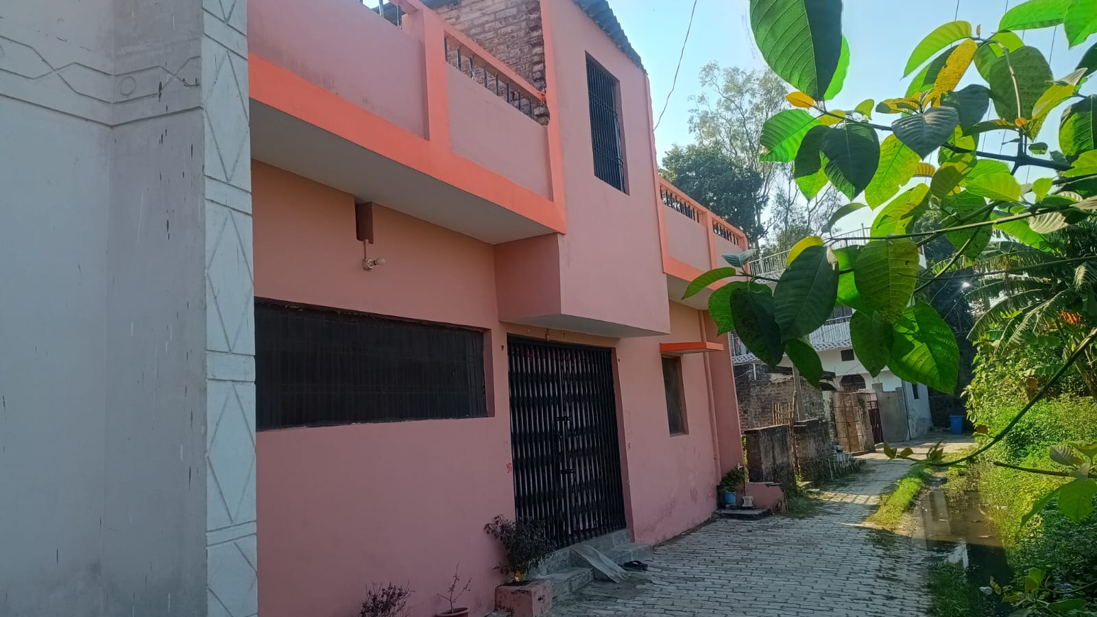 180 square meter Individual House for sale in Padrauna — photo 2