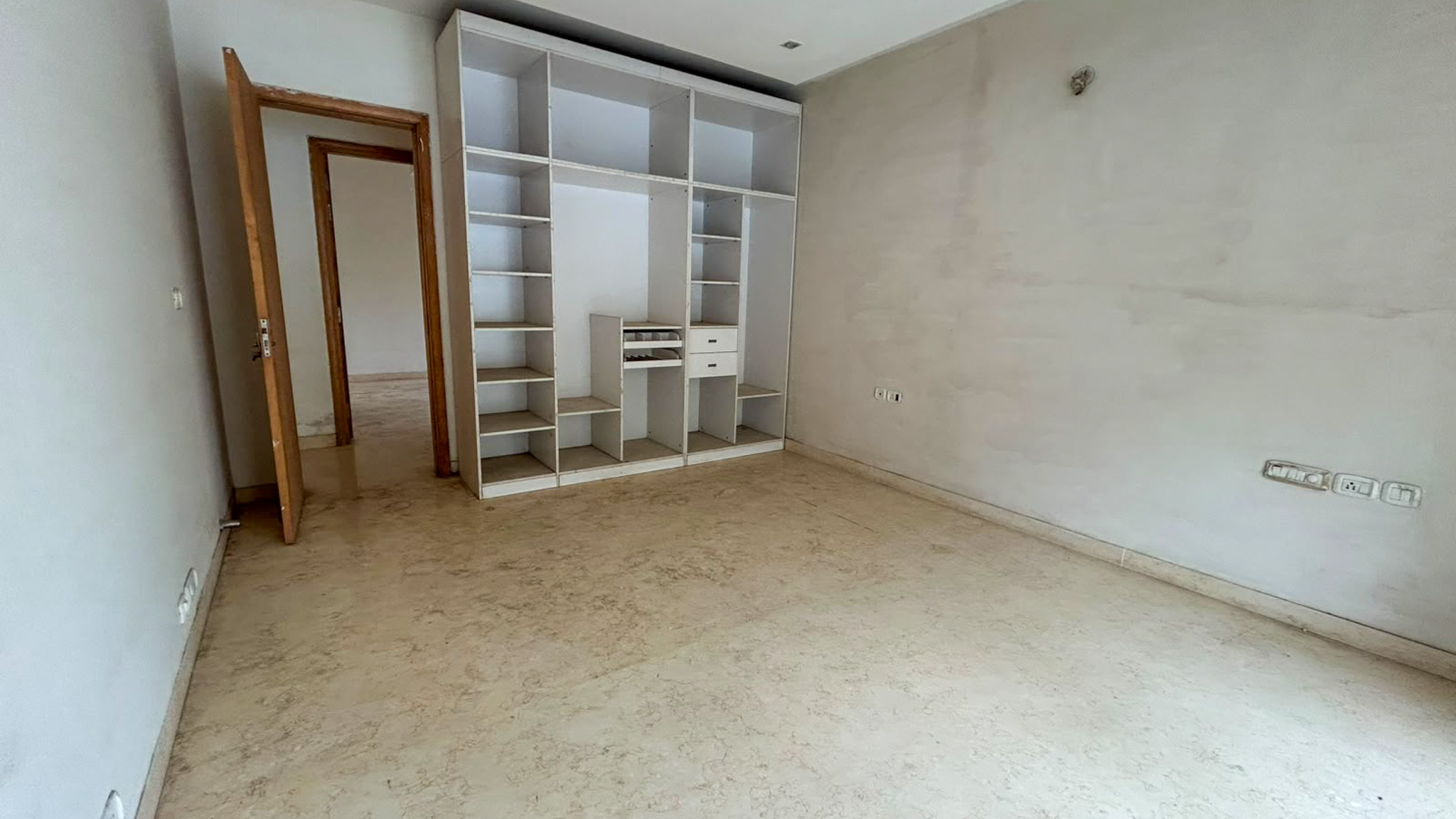 5 BHK Flat for sale in MANTRI ESPANA, KARIYAMMANA AGRAHARA Bengaluru — photo 3