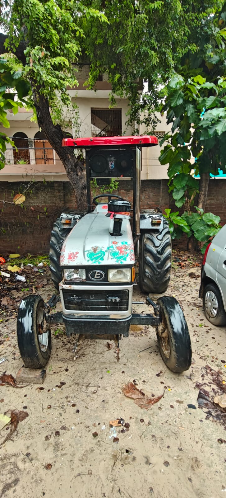 2021 Eicher 333 Super Plus Tractor 50000 km 5 years for sale in MARORAMA SHUKLA PARKING YARD Fatehpur — photo 2