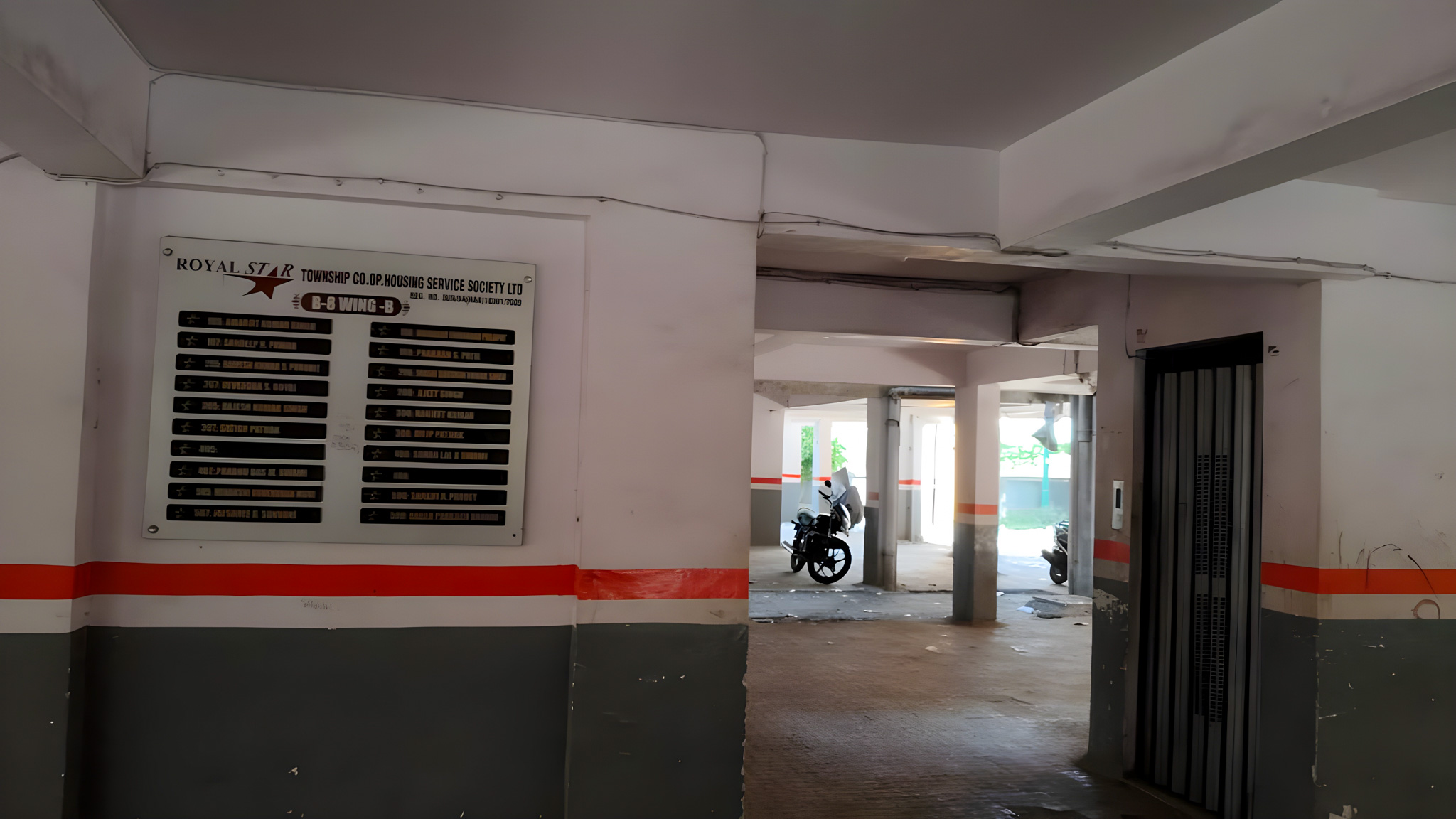 Flat for sale in Surat — photo 1