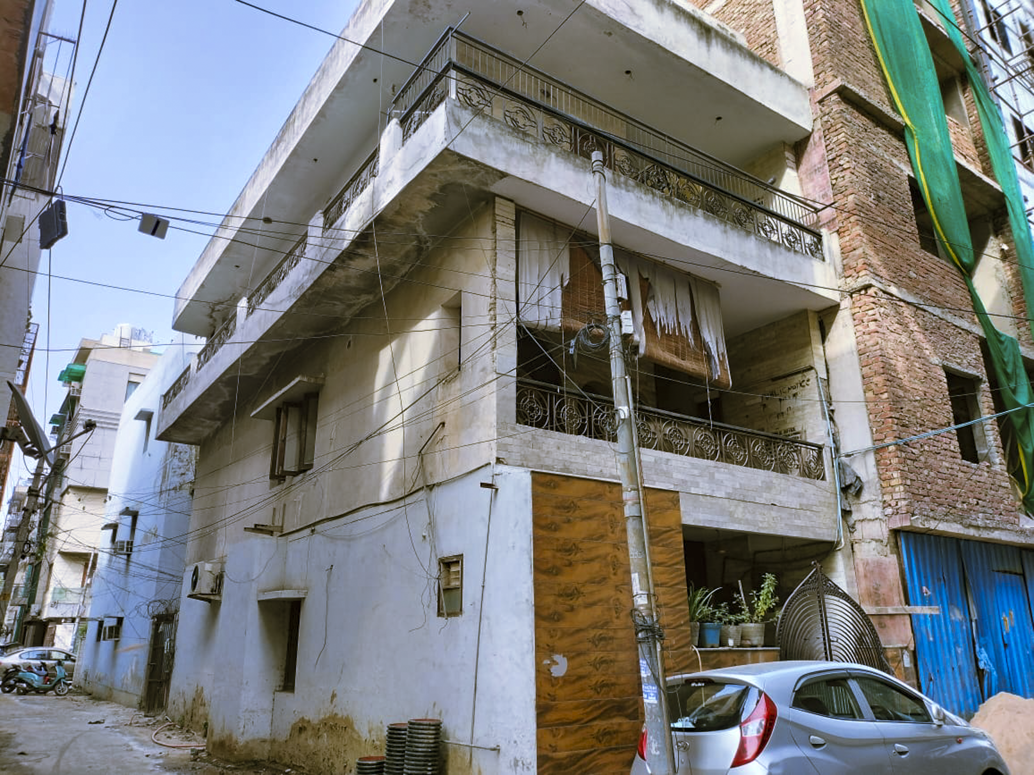 84 square meter Flat for sale in New Delhi — photo 1
