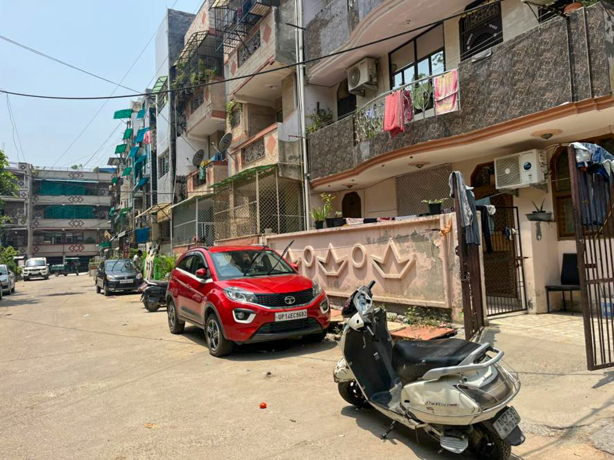 400 square feet Individual House for sale in Residential Middle class Ghaziabad — photo 2
