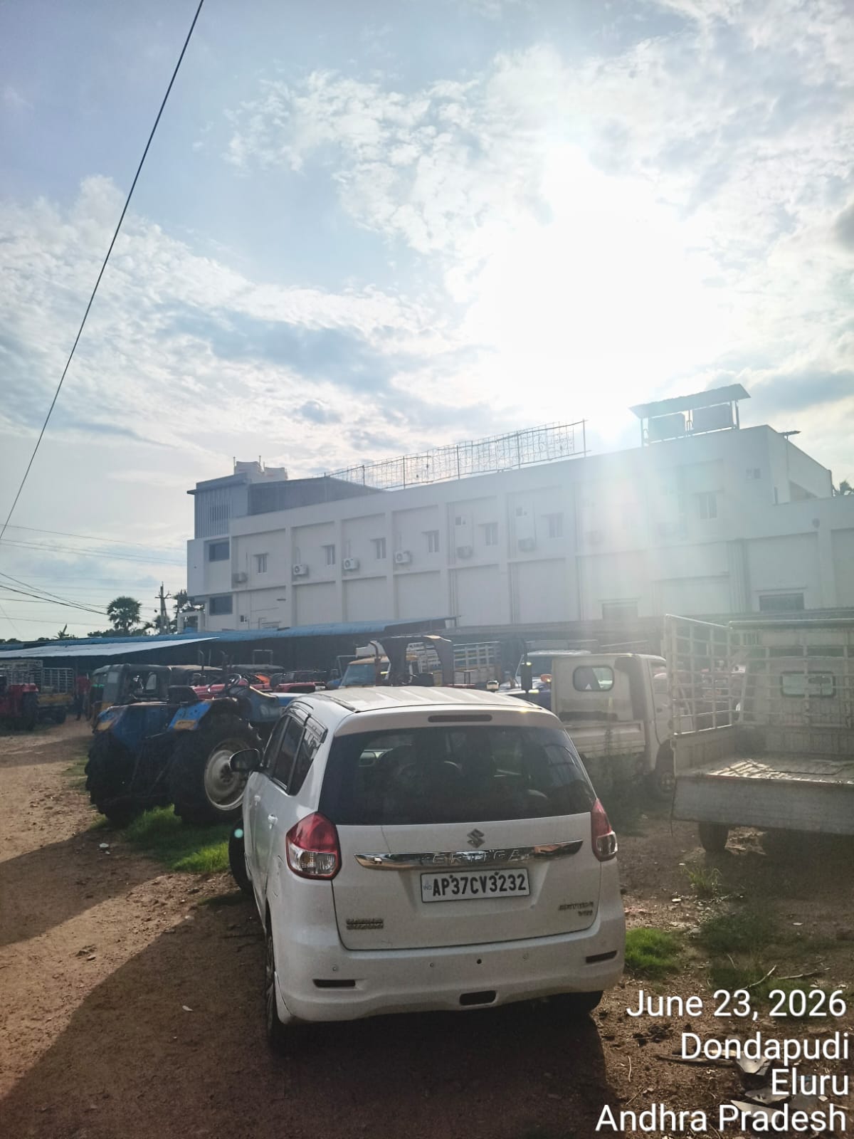 2016 Maruti Suzuki Ertiga VXi MPV 90000 km 9 years for sale in SBBS Stock Yard Eluru — photo 1