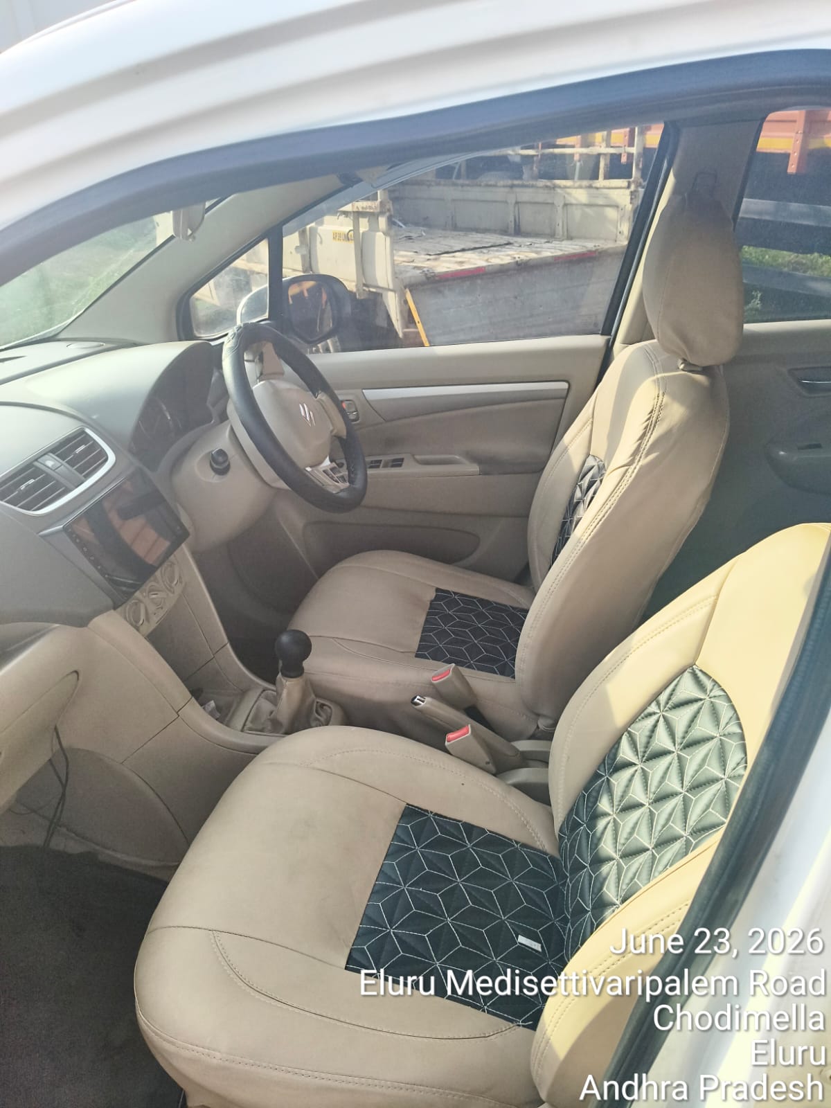 2016 Maruti Suzuki Ertiga VXi MPV 90000 km 9 years for sale in SBBS Stock Yard Eluru — photo 6