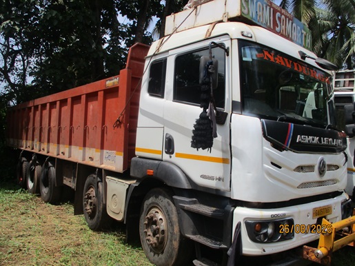 2024 Ashok Leyland AVTR 4825 10x2 CBC Truck 116659 km 2 years for sale in Mary Hill Yard Mangaluru — photo 2