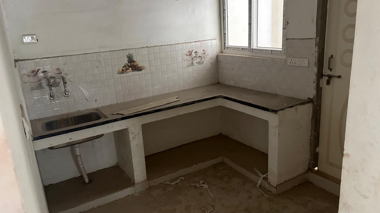 858 square feet Flat for sale in VASU SRI PRIDE, GANDIMAISAMMA Hyderabad — photo 3