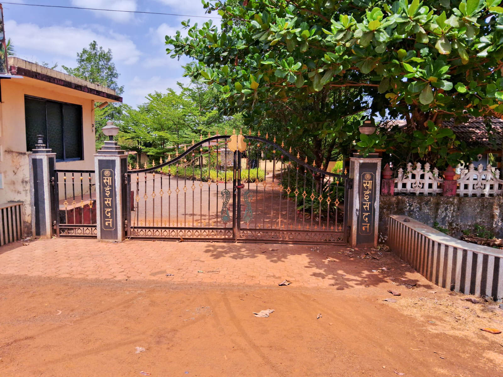 Shops for sale in Devrukh — photo 7