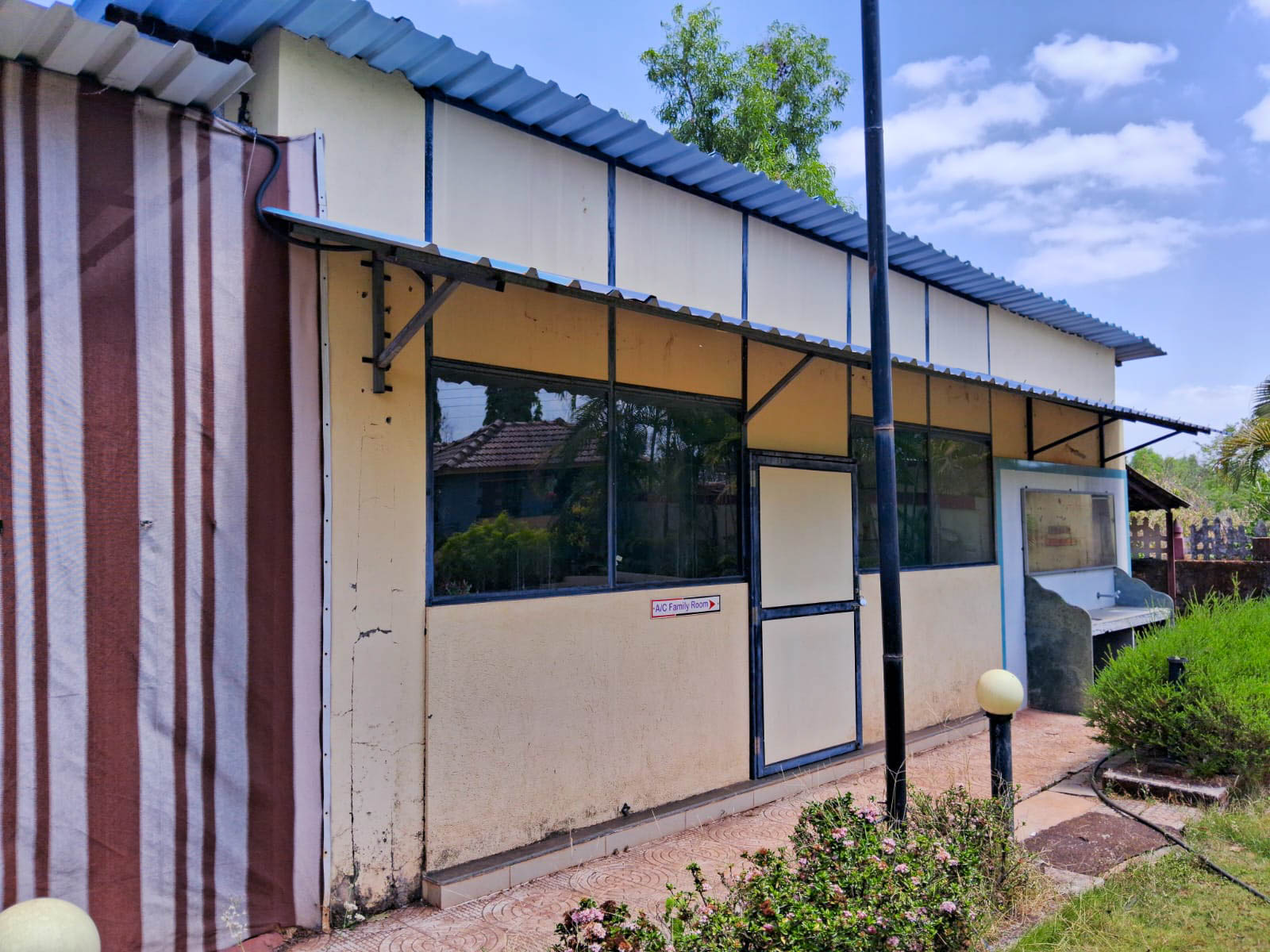 Shops for sale in Devrukh — photo 32