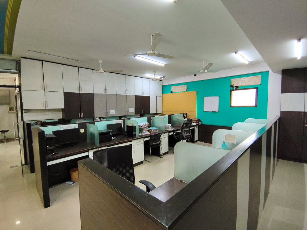 1915 square feet Flat for sale in Hyderabad — photo 9