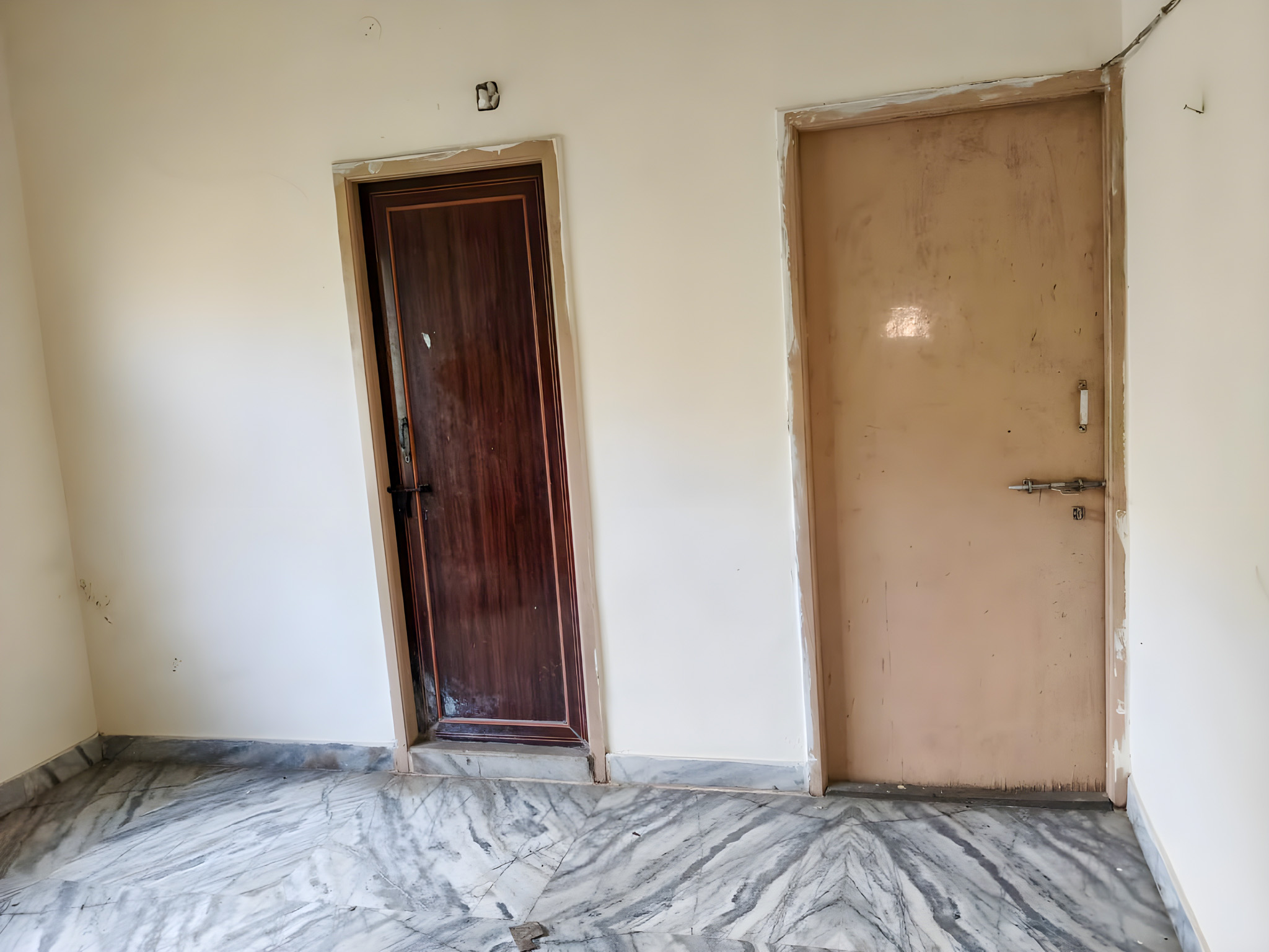 2 BHK Flat for sale in CHALAPATHY PARADISE, Venkata Ramana Colony 3rd Line Guntur — photo 10