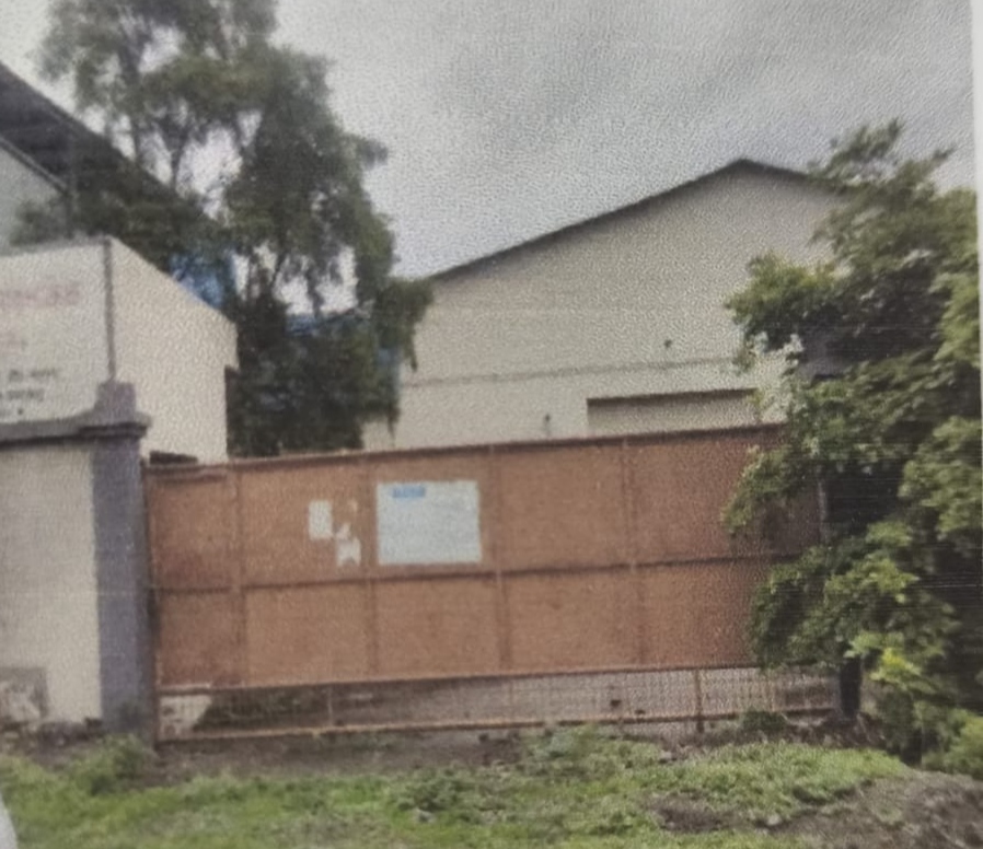 1000 square meter Industrial Plot with Factory Building for sale in Beed — photo 1