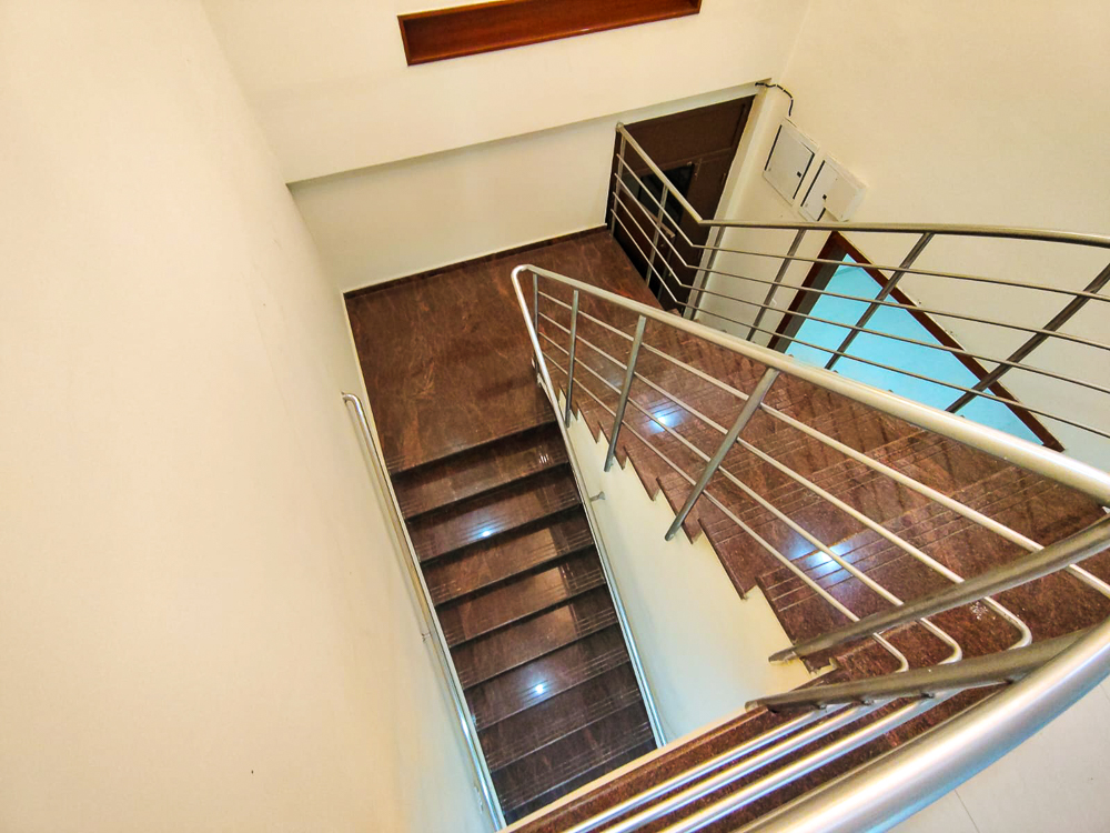 2475 square feet Flat for sale in Hyderabad — photo 9
