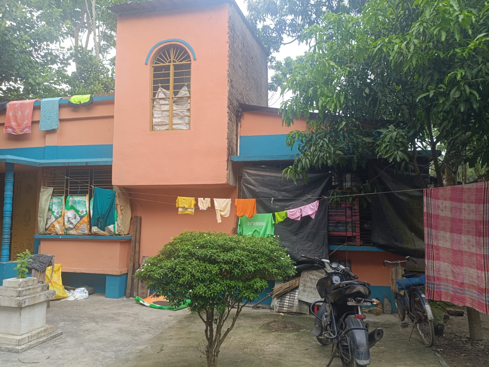 2500 square feet Individual House for sale in Haringhata GOALDOBE — photo 4