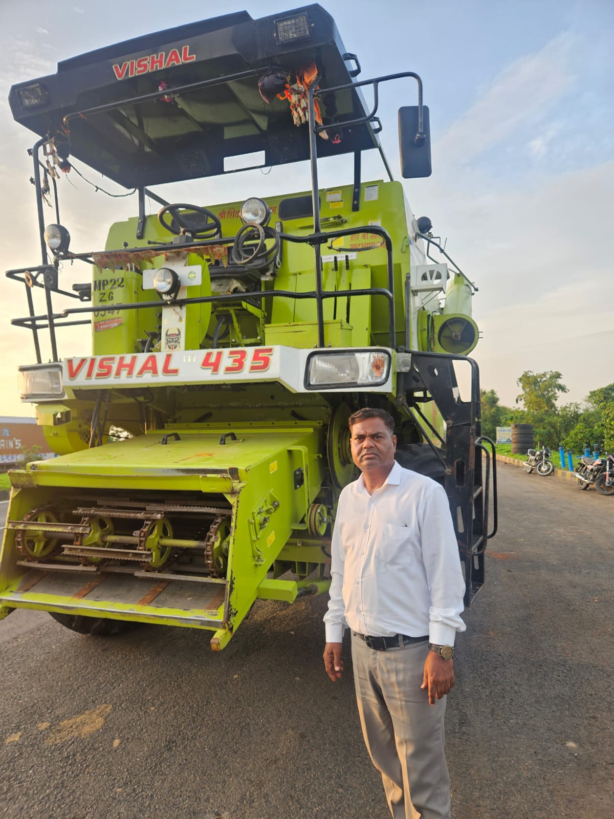 1 square feet Combined Harvester Vishal 435 Manku Agro for sale in Satguru Parking Yard Narsinghpur Narsinghpur — photo 1