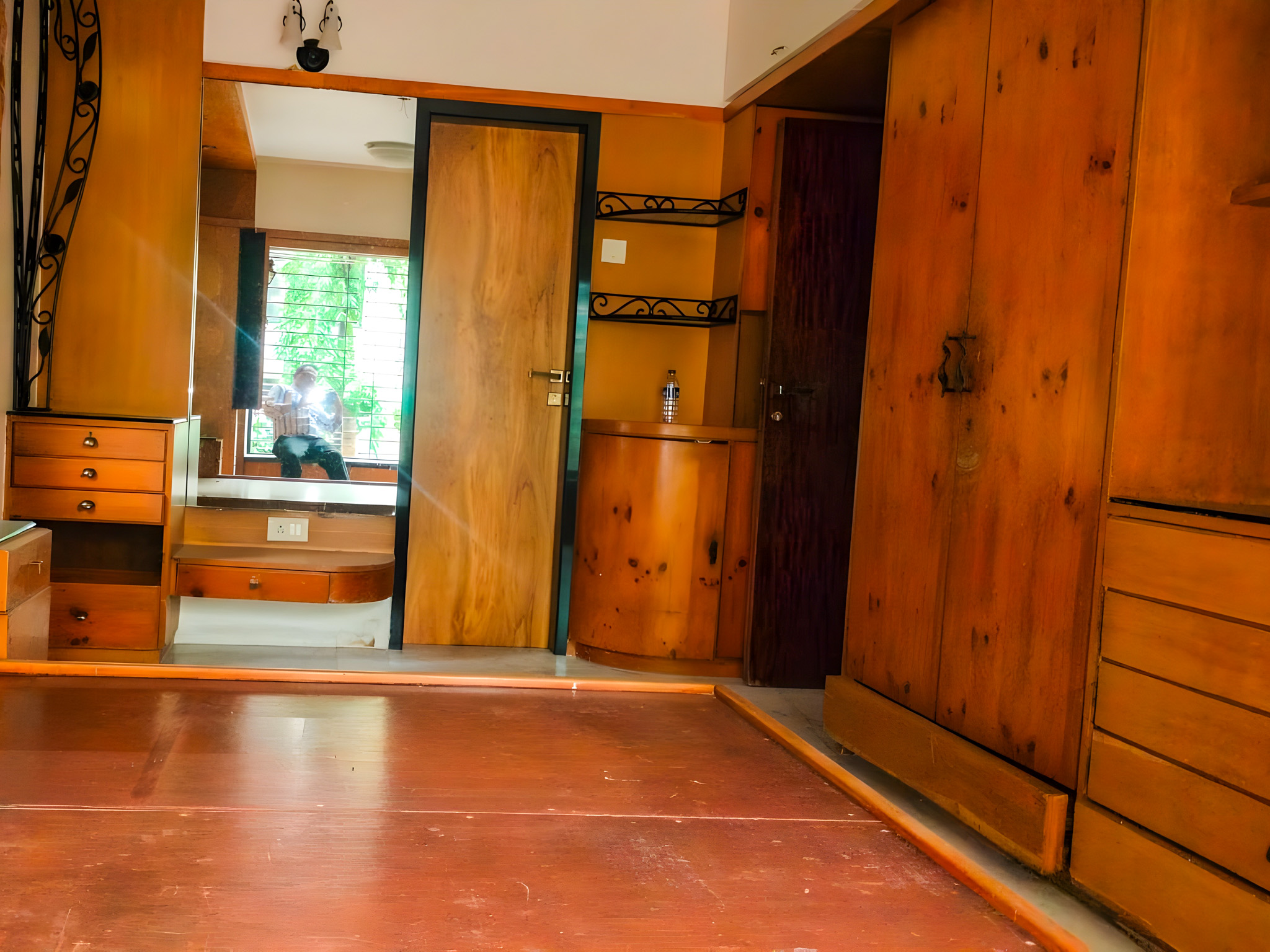 Flat for sale in Khar Village, Bandra District Mumbai — photo 12
