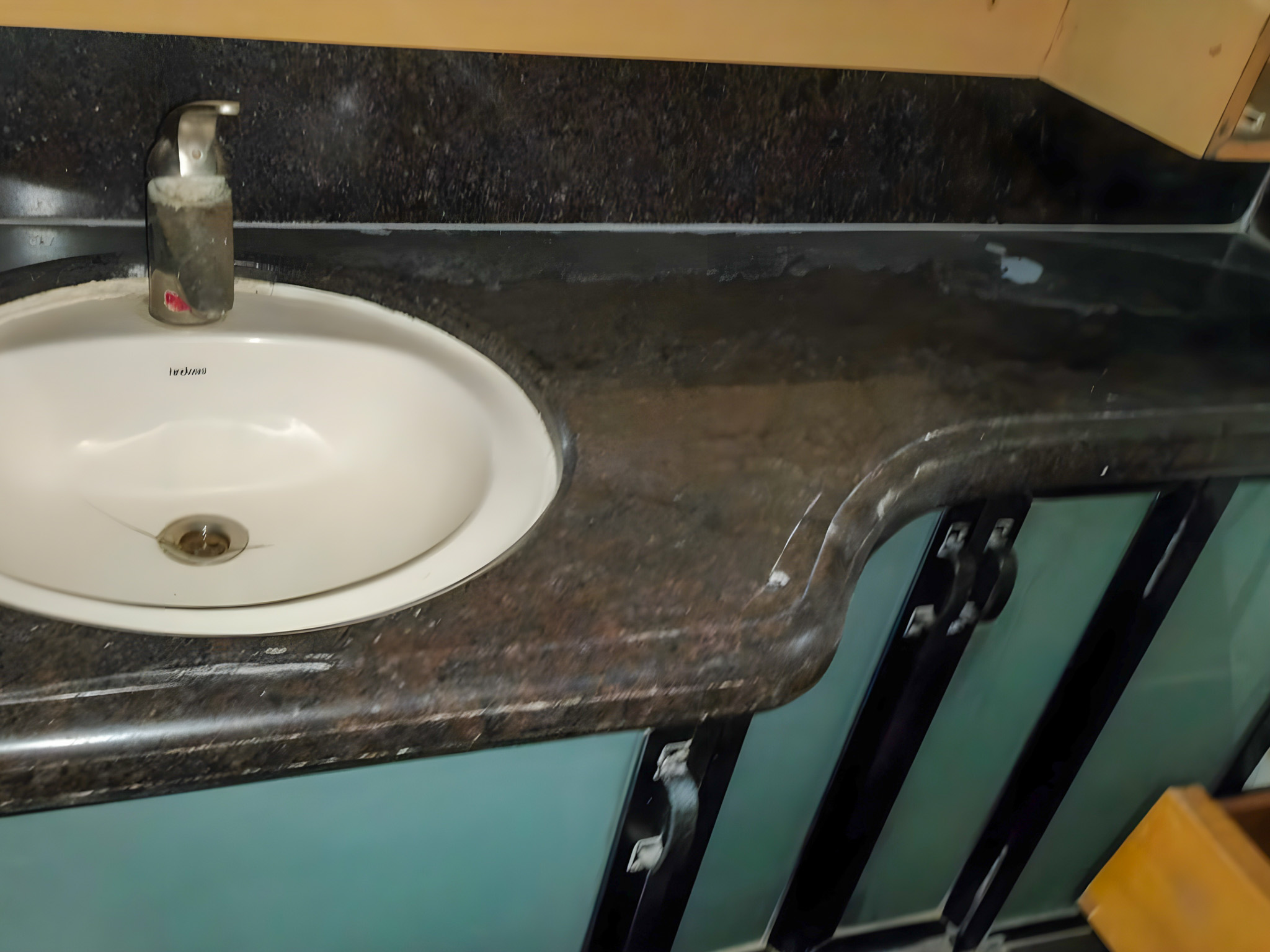 Flat for sale in Khar Village, Bandra District Mumbai — photo 24