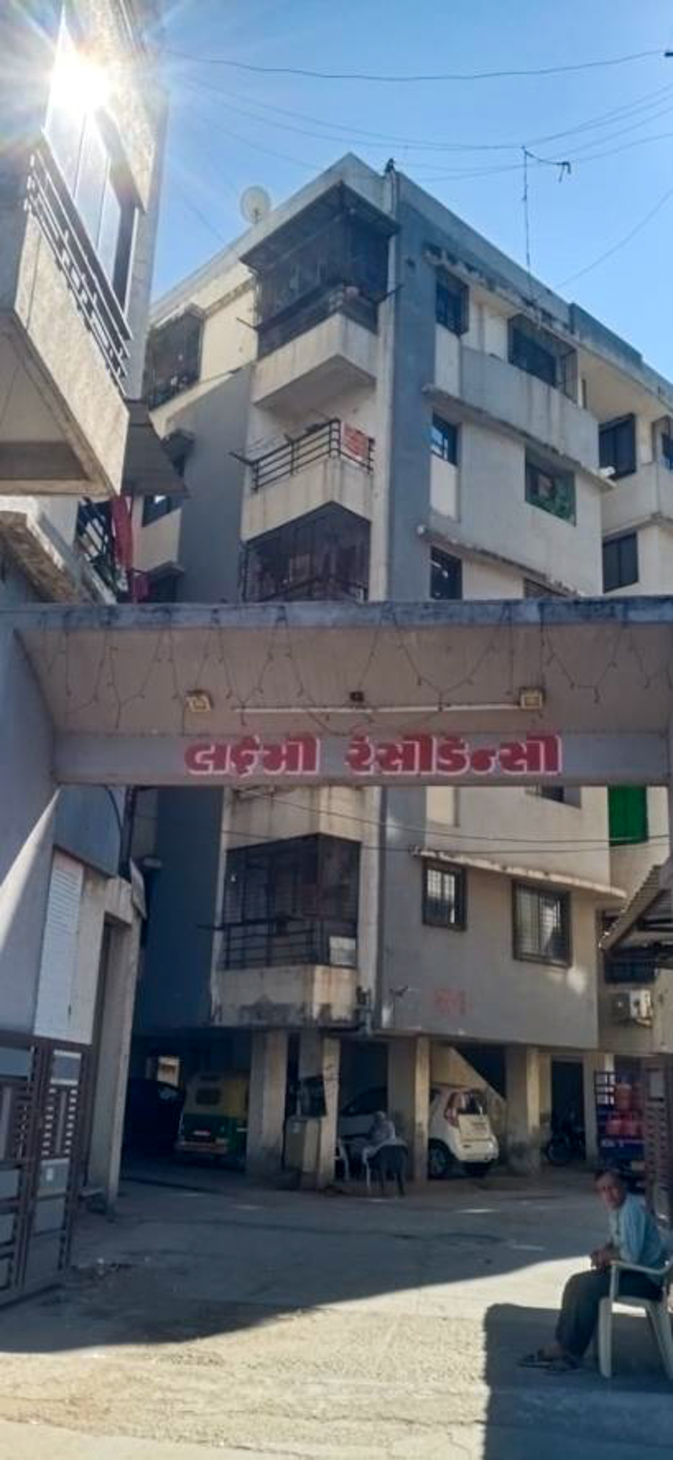2 BHK Flat for sale in Laxmi Residency, Semi Urban Surat — photo 9